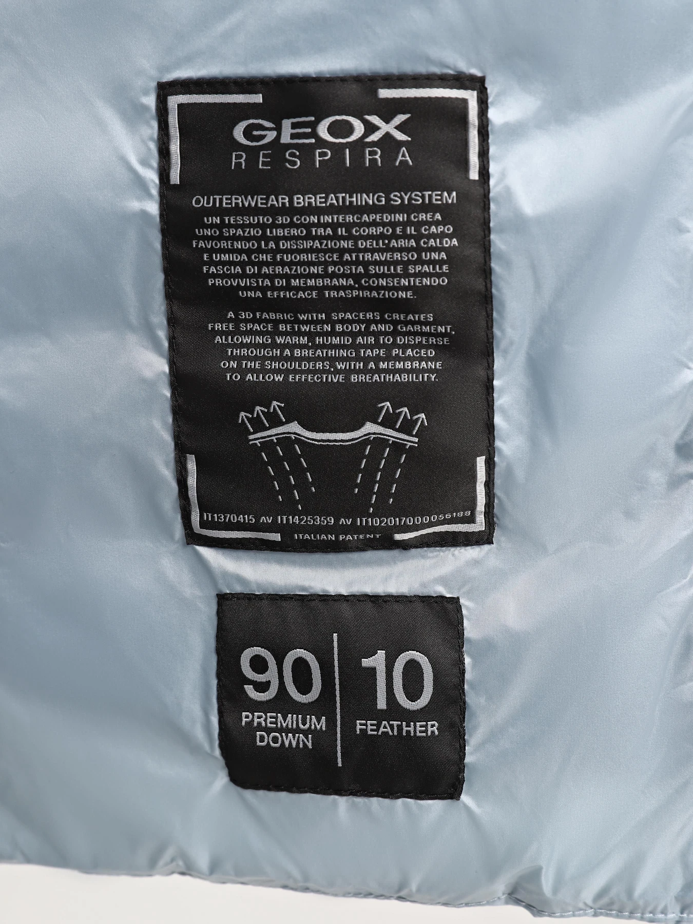Куртки и дубленки Geox Jaysen модель W4525A-T3059-F4604 Куртки и дубленки Geox Jaysen модель W4525A-T3059-F4604 Фото
