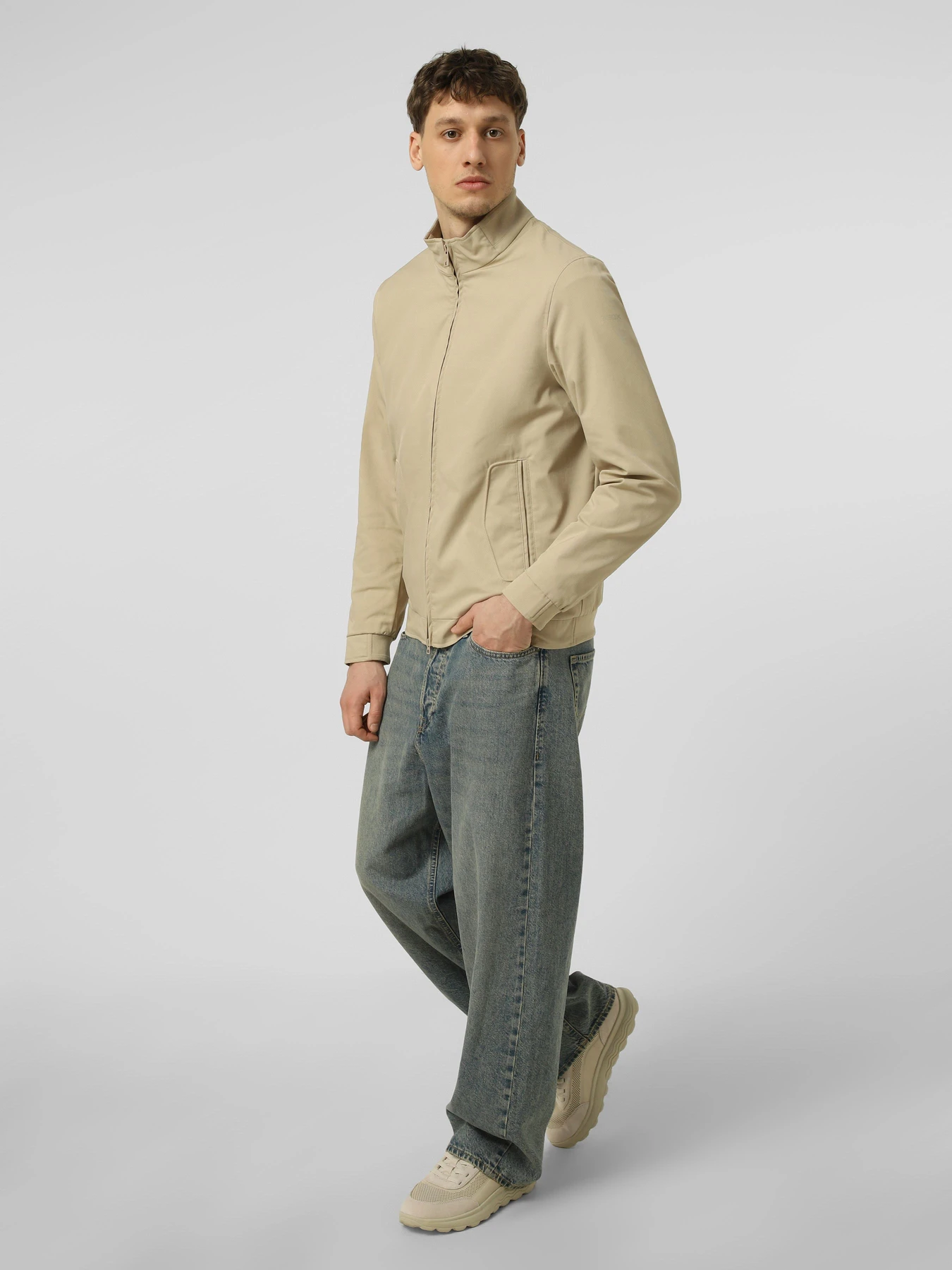 Куртки и дубленки Geox JACOPO модель M6520T-T3336-F5241 Куртки и дубленки Geox JACOPO модель M6520T-T3336-F5241 Фото