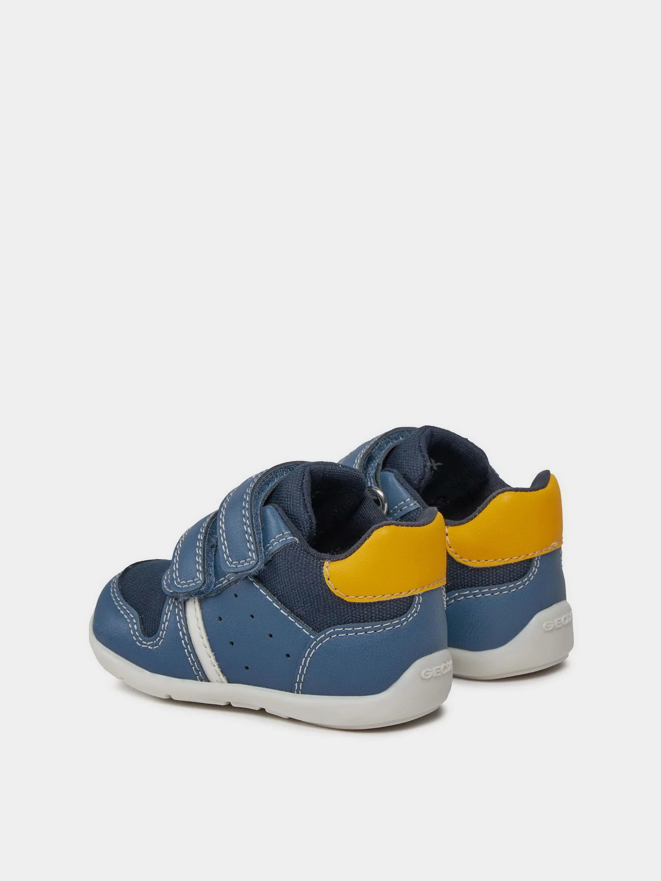 Кросівки Geox B Elthan Boy модель B451PA-05410-C4B2G Фото