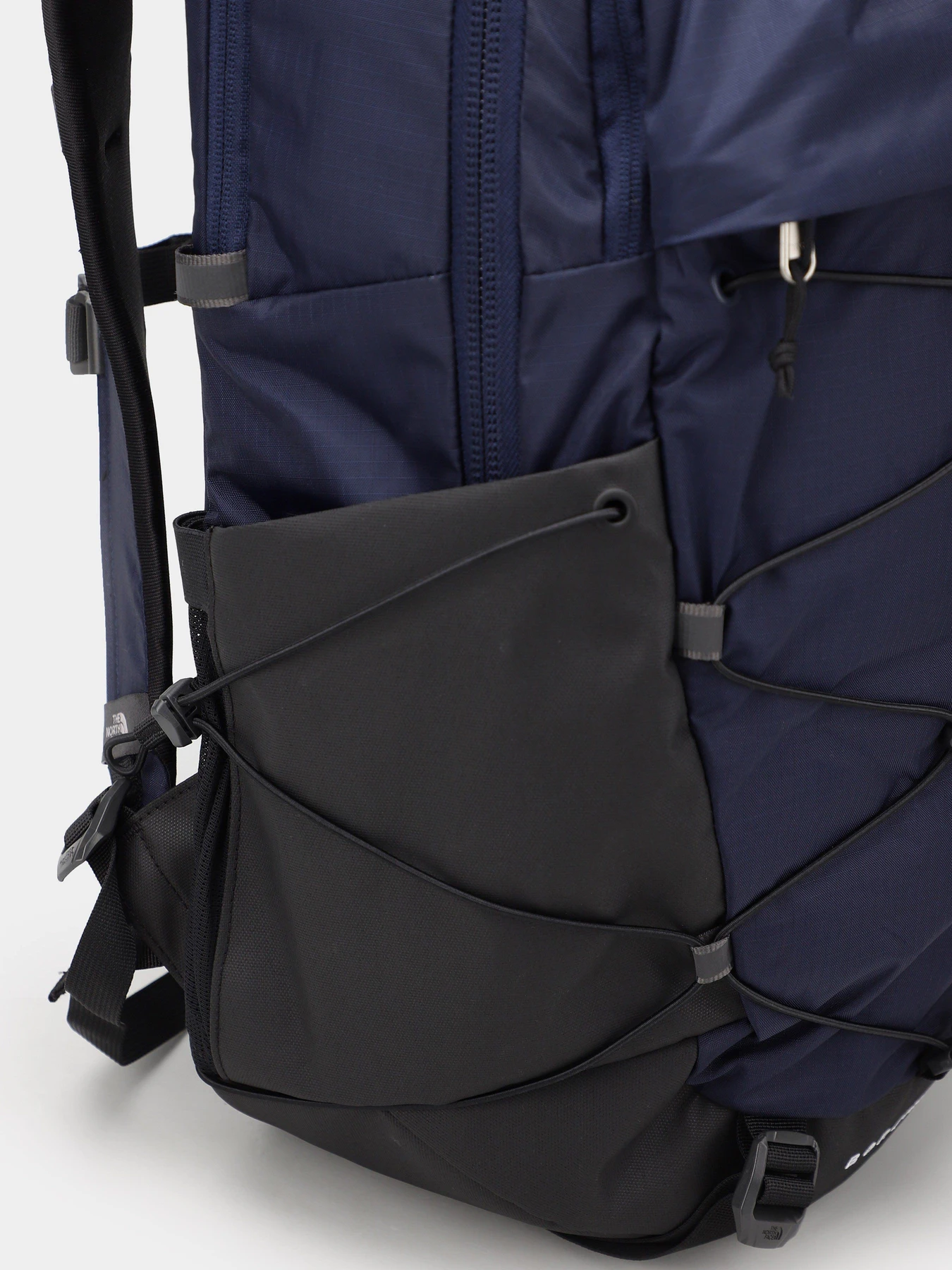Рюкзаки The North Face Borealis 28L модель NF0A52SER811 Рюкзаки The North Face Borealis 28L модель NF0A52SER811 Фото