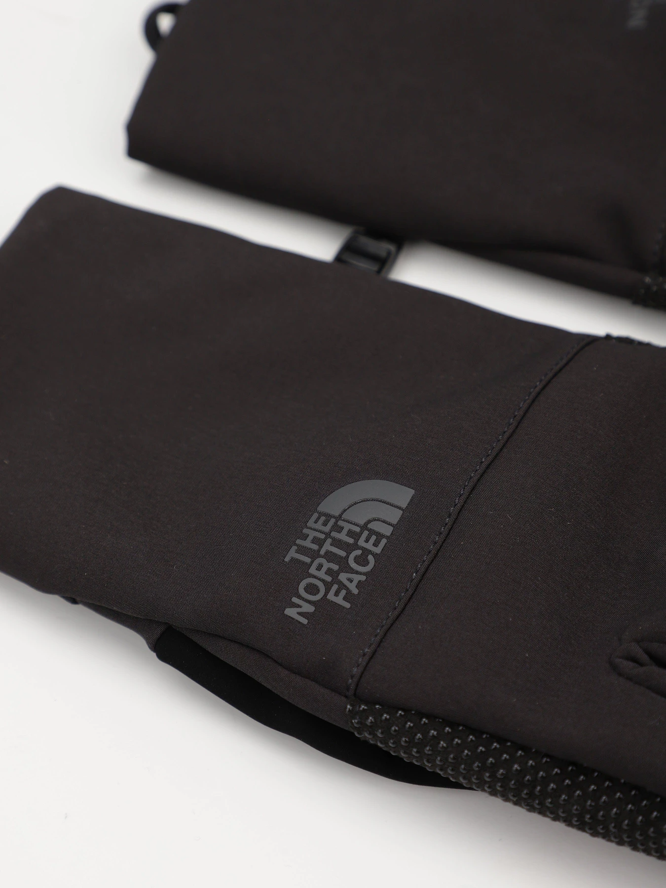 Перчатки и варежки The North Face Apex Insulated Etip™ модель NF0A7RHGJK31 Фото