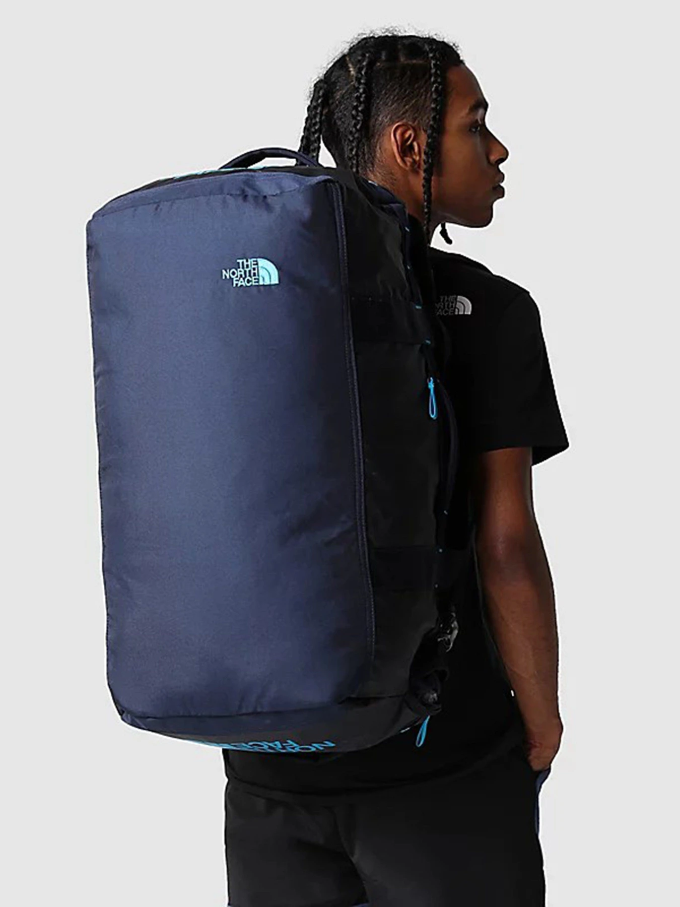 Дорожные сумки и чемоданы The North Face Base Camp Voyager Duffel модель NF0A52S3Z051 Дорожные сумки и чемоданы The North Face Base Camp Voyager Duffel модель NF0A52S3Z051 Фото