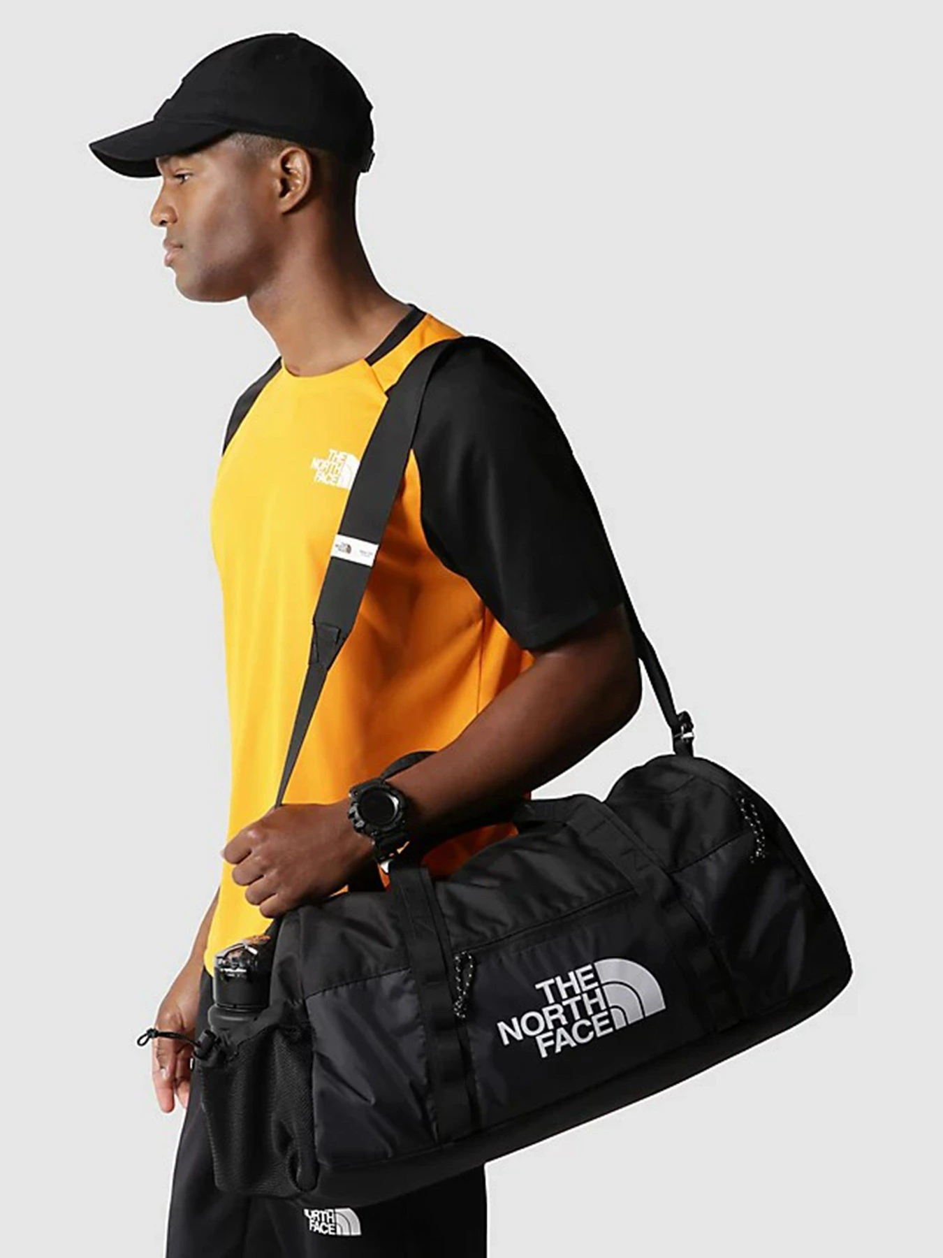 Дорожные сумки и чемоданы The North Face Bozer Duffel модель NF0A52VOKY41 Фото