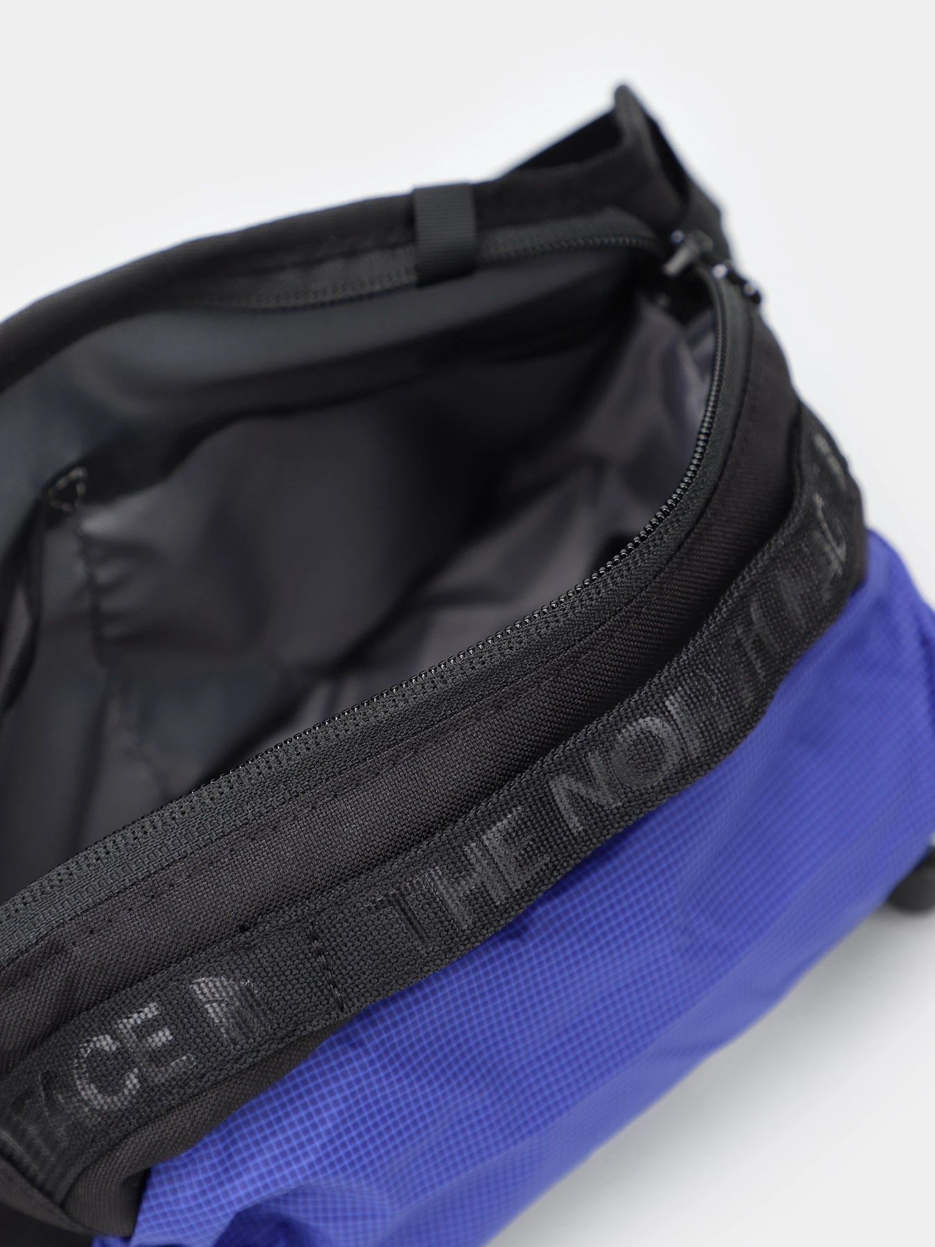 Сумки The North Face Bozer Hip Pack III-L модель NF0A52RWZXC1 Сумки The North Face Bozer Hip Pack III-L модель NF0A52RWZXC1 Фото