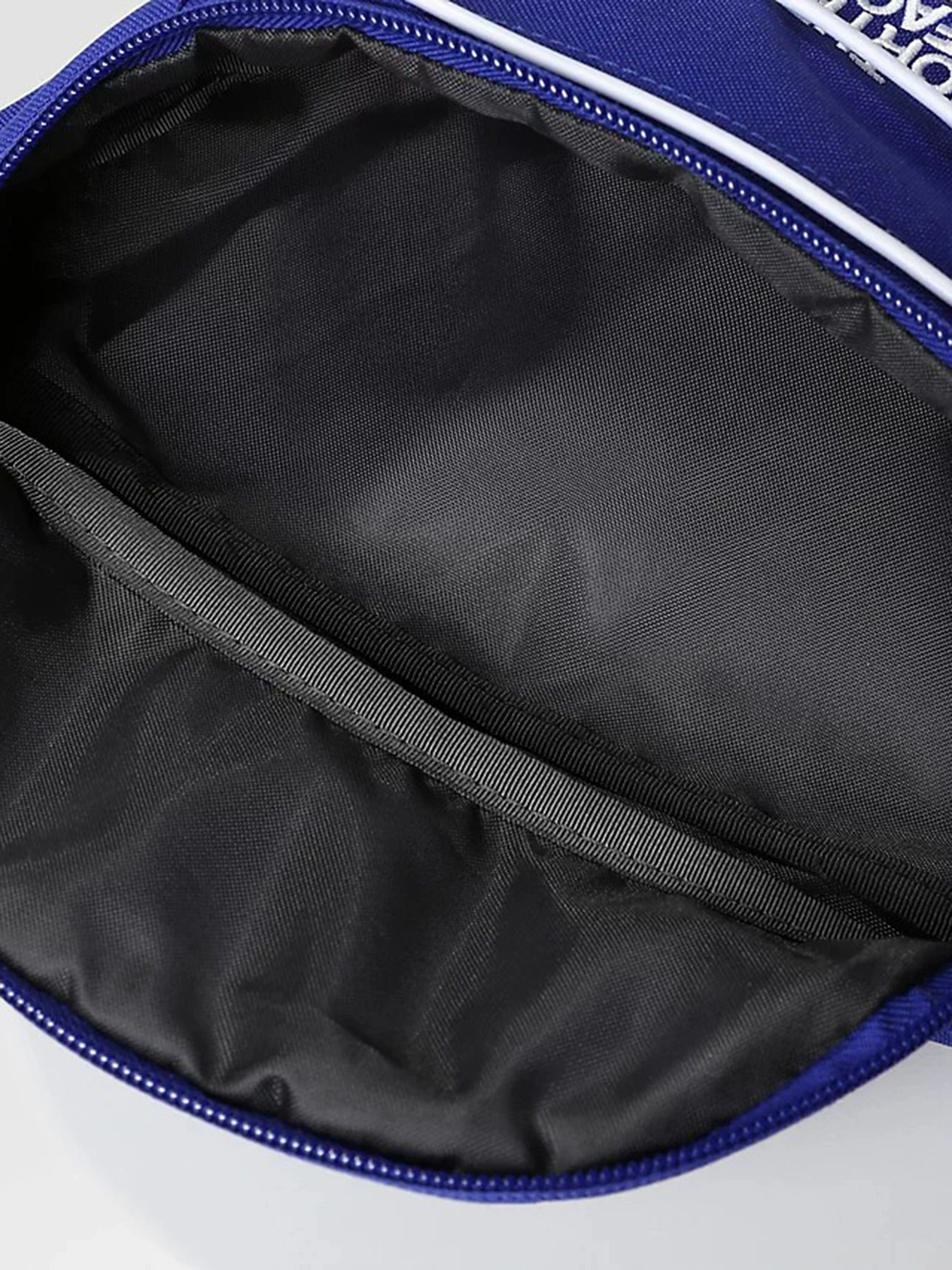 Сумки The North Face Jester модель NF0A52TMK781 Сумки The North Face Jester модель NF0A52TMK781 Фото