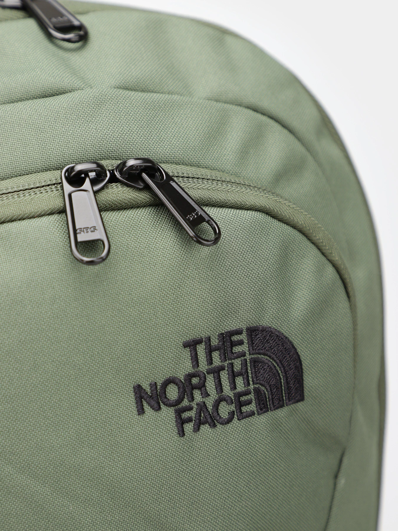 Рюкзаки The North Face Rodey модель NF0A3KVCNYC1 Рюкзаки The North Face Rodey модель NF0A3KVCNYC1 Фото