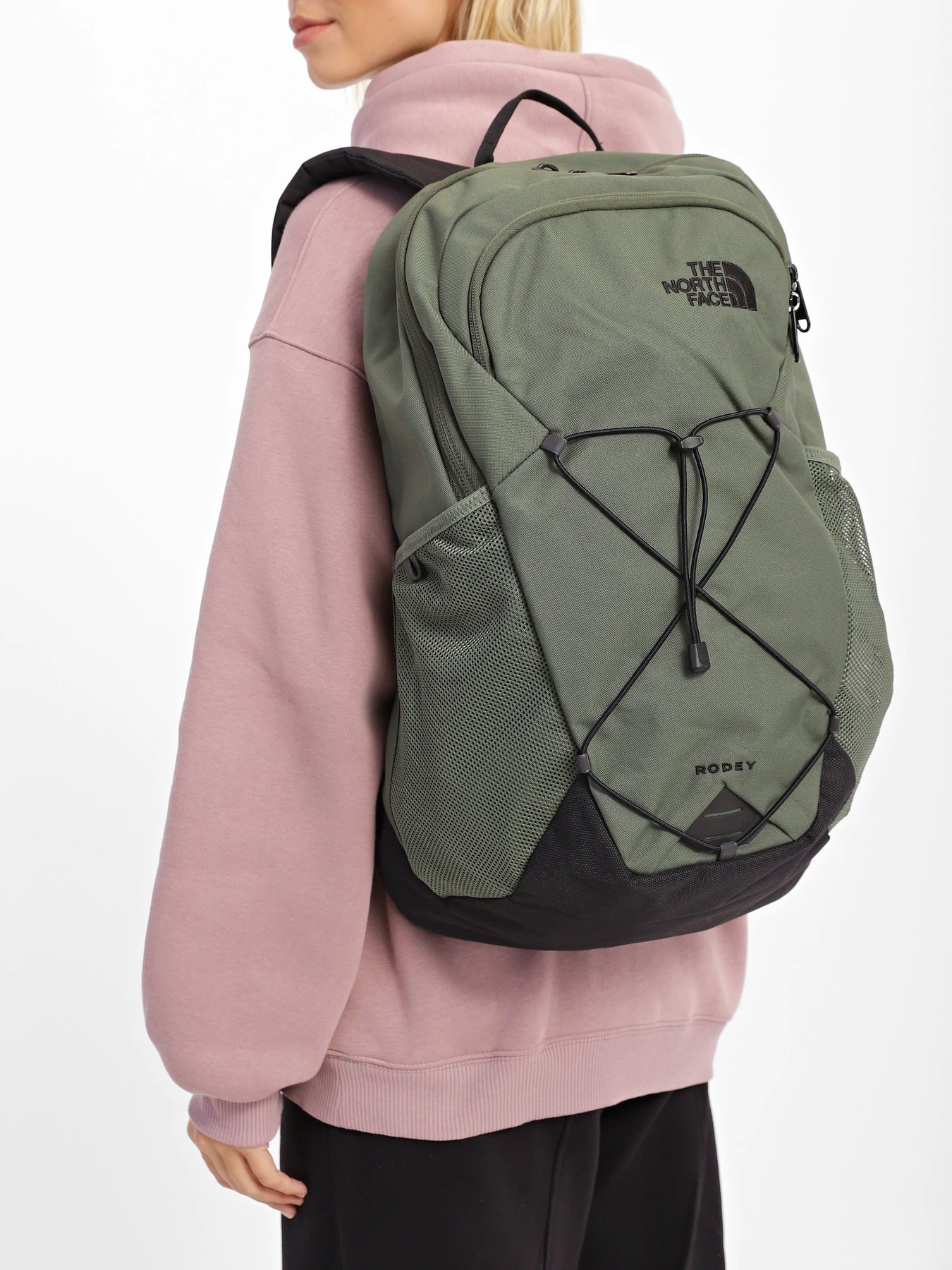 Рюкзаки The North Face Rodey модель NF0A3KVCNYC1 Рюкзаки The North Face Rodey модель NF0A3KVCNYC1 Фото