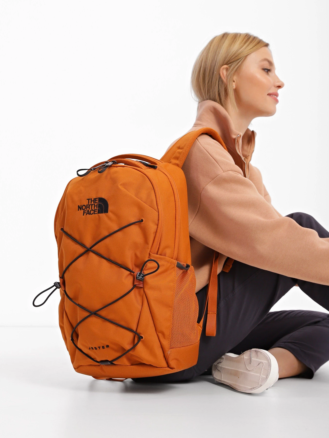 Рюкзаки The North Face JESTER модель NF0A3VXF8141 Рюкзаки The North Face JESTER модель NF0A3VXF8141 Фото