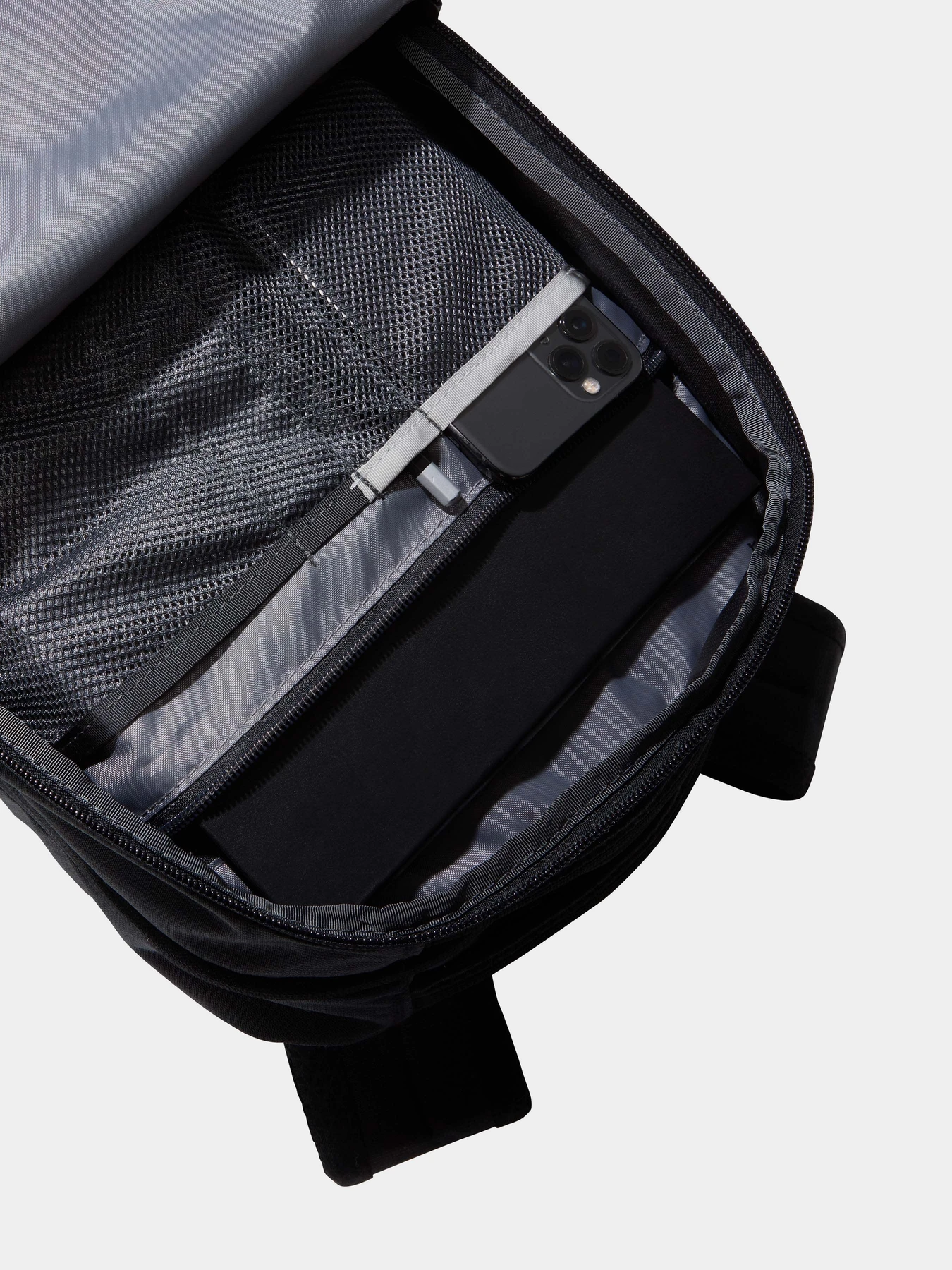 Рюкзаки The North Face Jester 28L модель NF0A3VXFIC41 Рюкзаки The North Face Jester 28L модель NF0A3VXFIC41 Фото