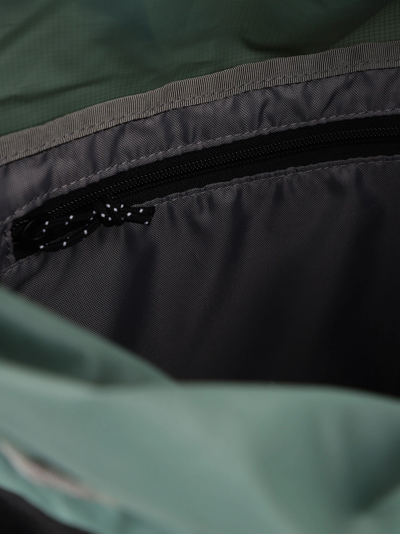 Сумки The North Face Bozer Cinch Pack модель NF0A52VPKIB1 Сумки The North Face Bozer Cinch Pack модель NF0A52VPKIB1 Фото