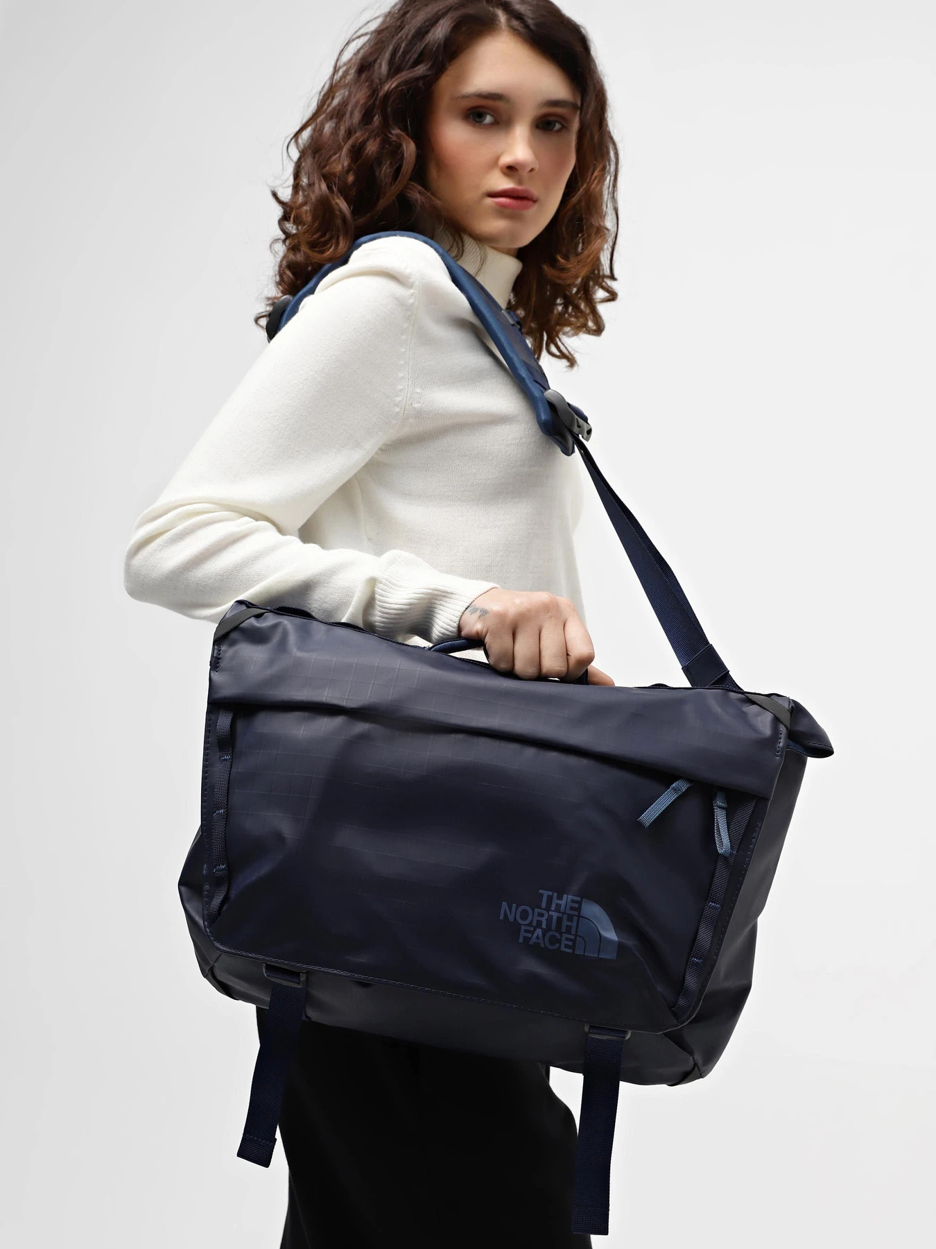 Сумки The North Face Bozer Cinch Pack модель NF0A81DP96P1 Сумки The North Face Bozer Cinch Pack модель NF0A81DP96P1 Фото