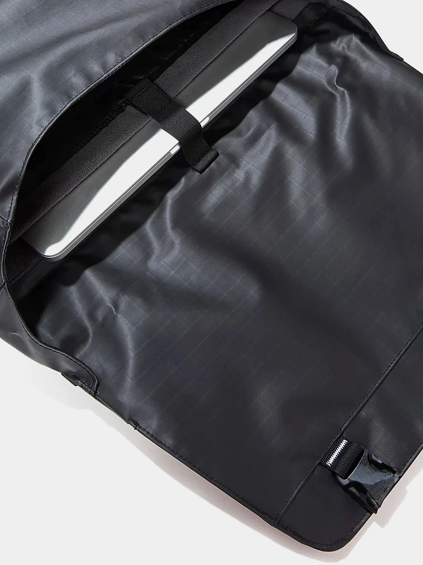 Сумки The North Face Base Camp Voyager модель NF0A81DPKY41 Фото