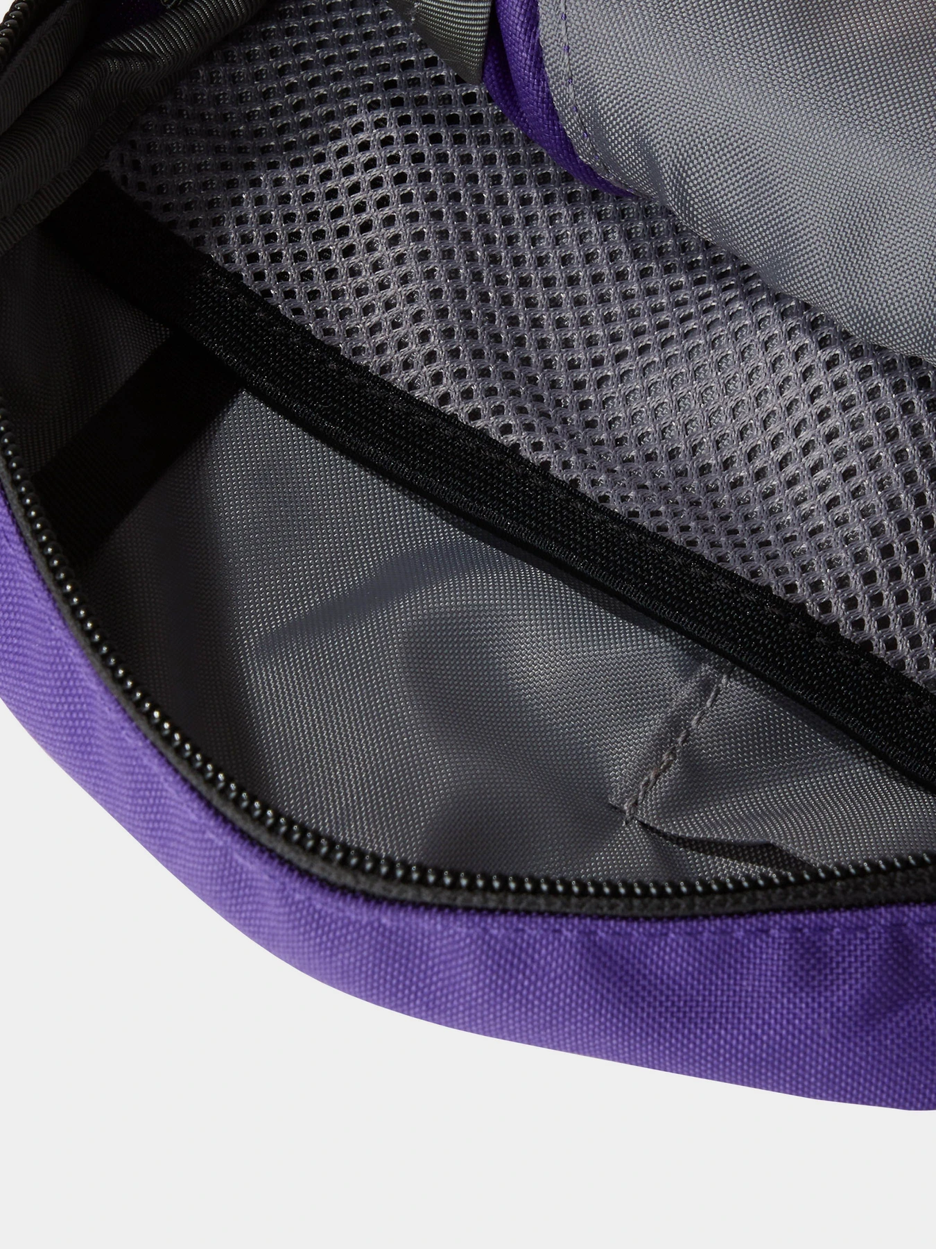 Сумки The North Face Y2k Shoulder Bag модель NF0A87GFXO11 Сумки The North Face Y2k Shoulder Bag модель NF0A87GFXO11 Фото