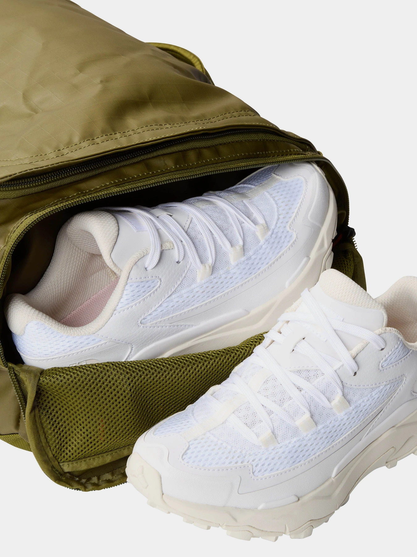 Дорожные сумки и чемоданы The North Face Base Camp Voyager Duffel 32l модель NF0A52RRXI41 Дорожные сумки и чемоданы The North Face Base Camp Voyager Duffel 32l модель NF0A52RRXI41 Фото