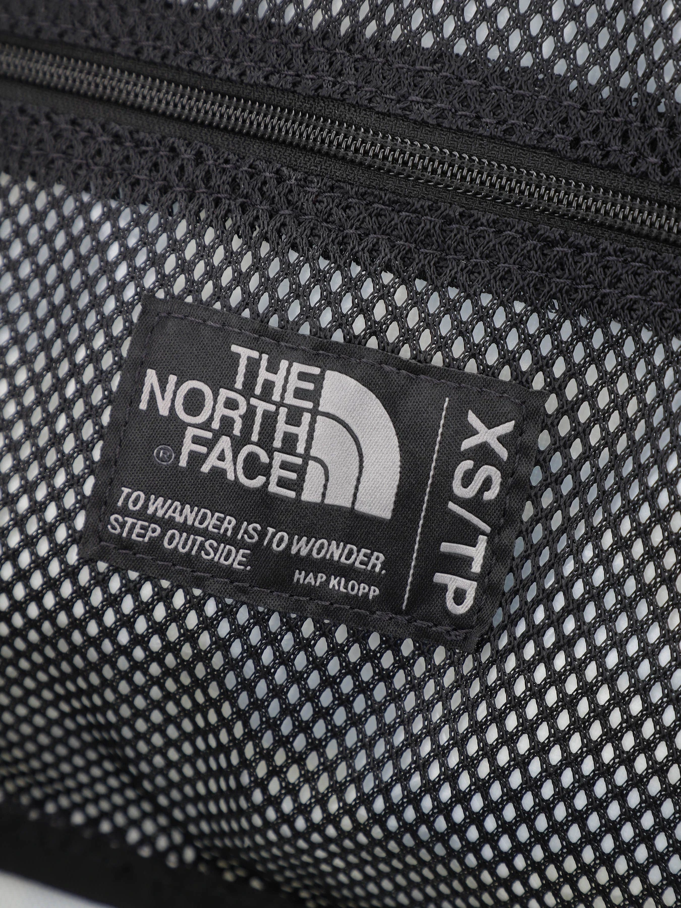 Дорожные сумки и чемоданы The North Face Base Camp Duffel модель NF0A52SSXO71 Дорожные сумки и чемоданы The North Face Base Camp Duffel модель NF0A52SSXO71 Фото