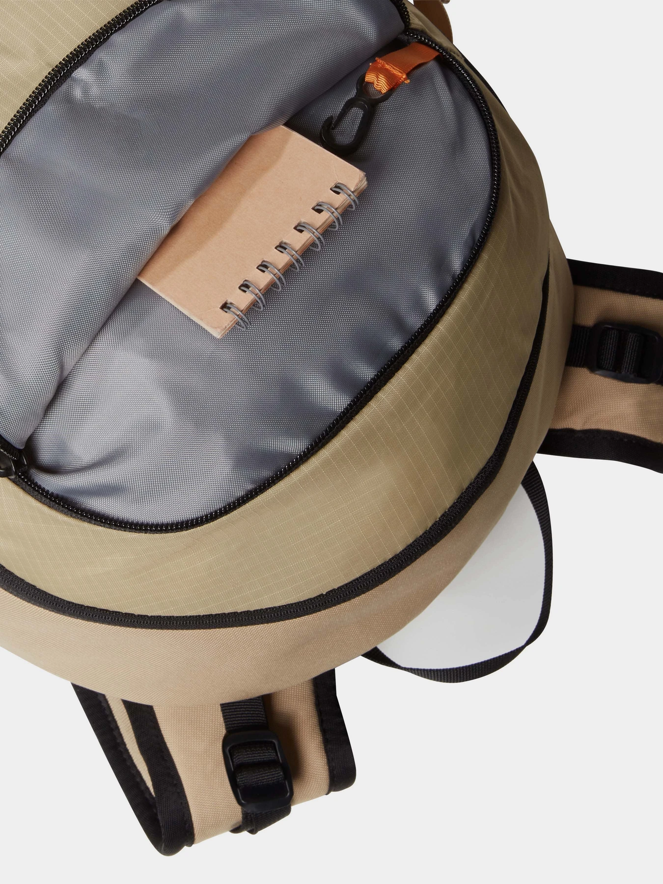 Рюкзаки The North Face Basin 18L модель NF0A52CZSOF1 Фото