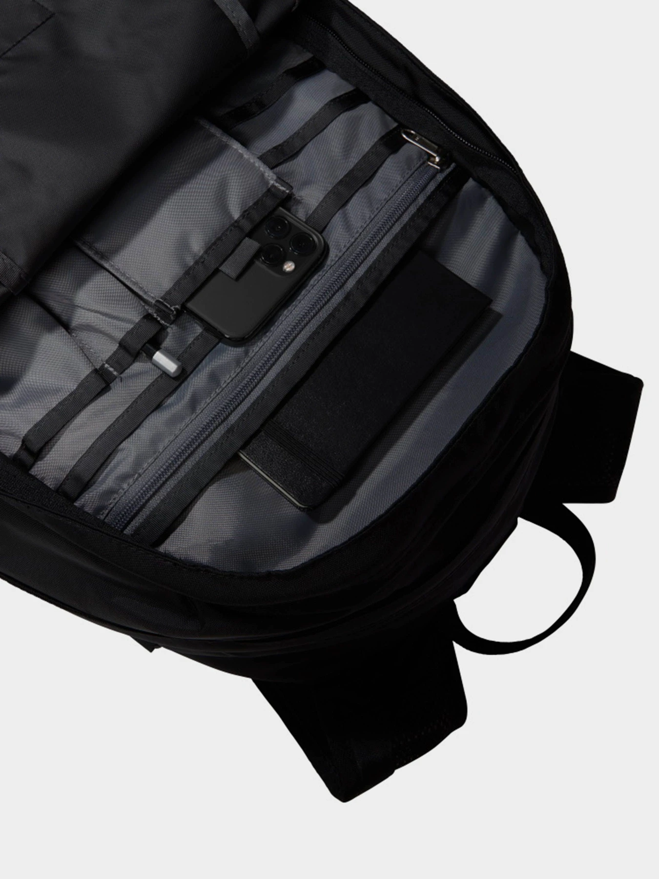 Рюкзаки The North Face Hot Shot Se модель NF0A3KYJ53R1 Рюкзаки The North Face Hot Shot Se модель NF0A3KYJ53R1 Фото