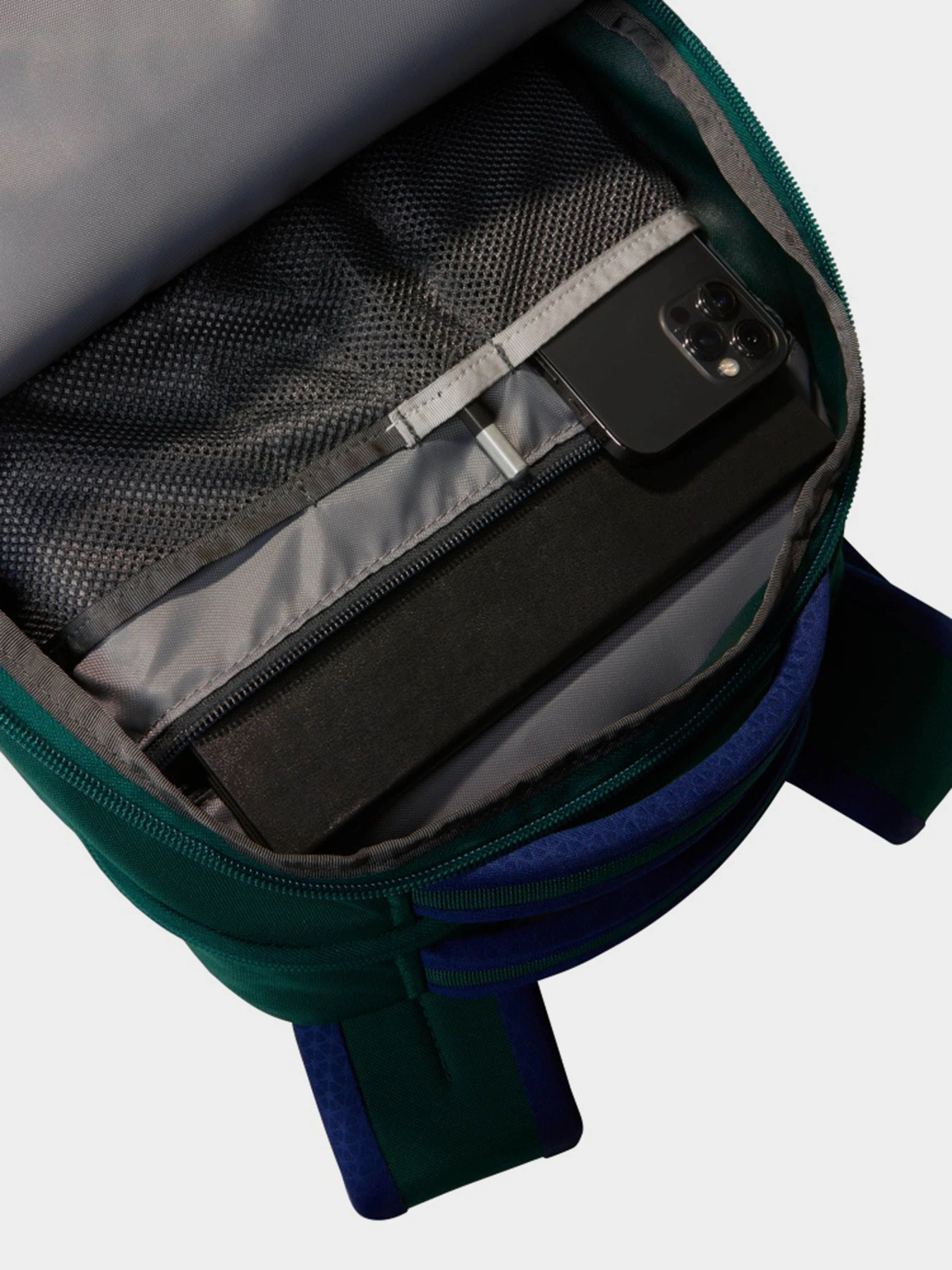Рюкзаки The North Face Jester 28L модель NF0A3VXF9O81 Рюкзаки The North Face Jester 28L модель NF0A3VXF9O81 Фото