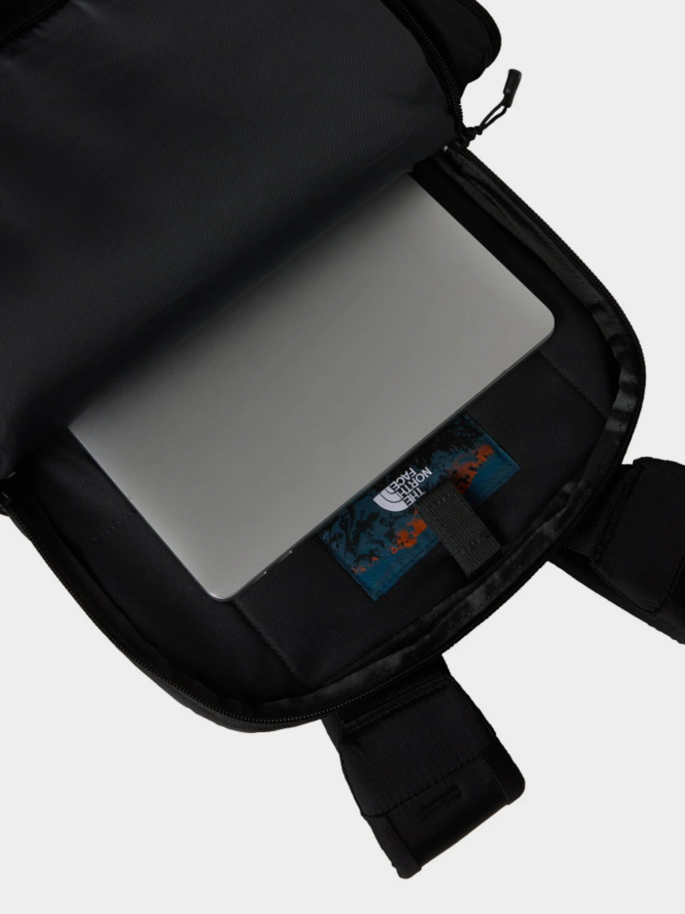 Рюкзаки The North Face Borealis 28L модель NF0A52SE4HF1 Рюкзаки The North Face Borealis 28L модель NF0A52SE4HF1 Фото