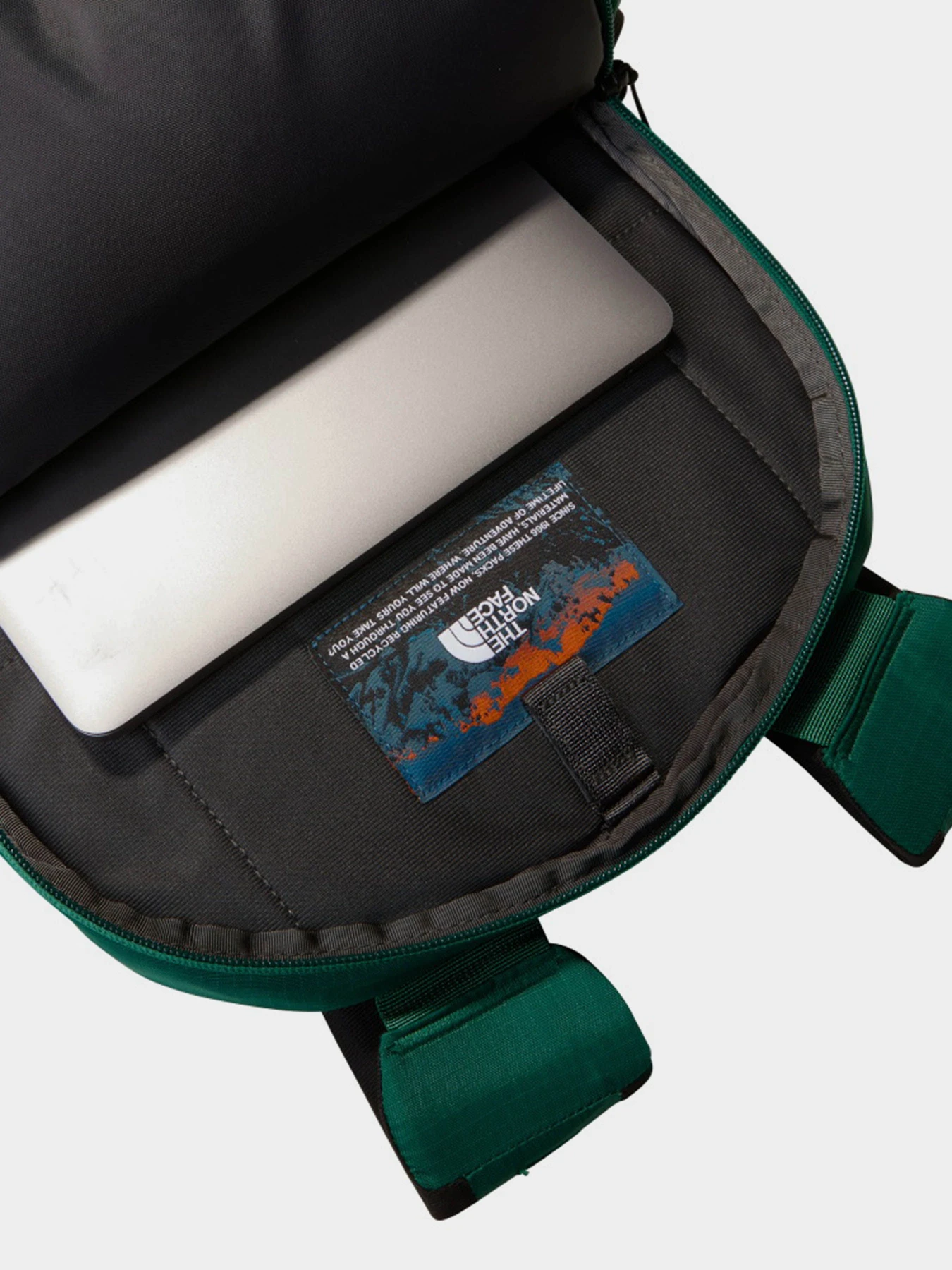 Рюкзаки The North Face Borealis 28L модель NF0A52SES9W1 Рюкзаки The North Face Borealis 28L модель NF0A52SES9W1 Фото