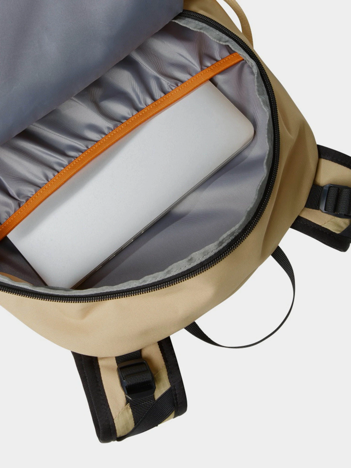 Рюкзаки The North Face Basin 36L модель NF0A52CX4R91 Рюкзаки The North Face Basin 36L модель NF0A52CX4R91 Фото