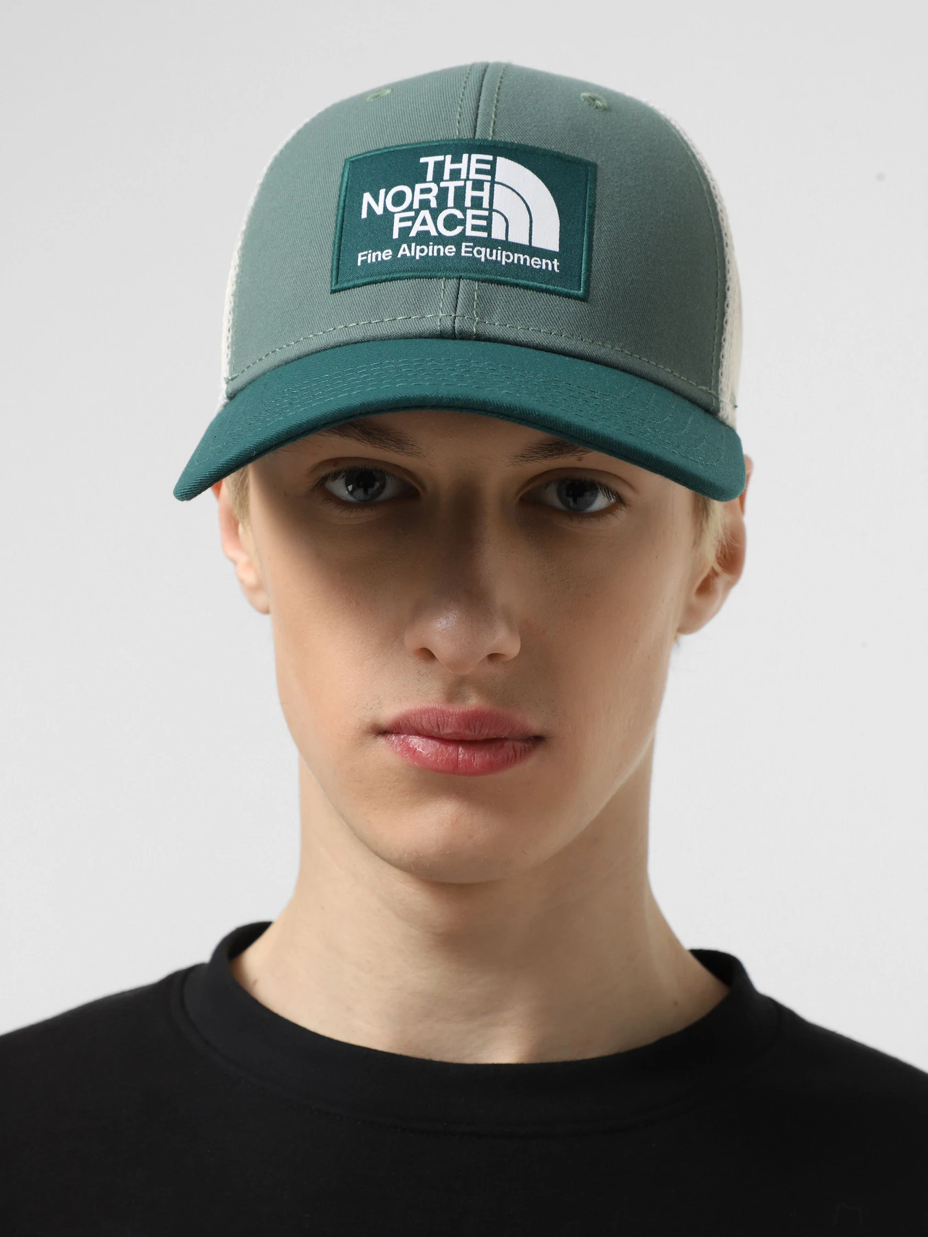 Шапки та кепки The North Face Deep Fit Mudder Trucker модель NF0A5FX868L1 Фото