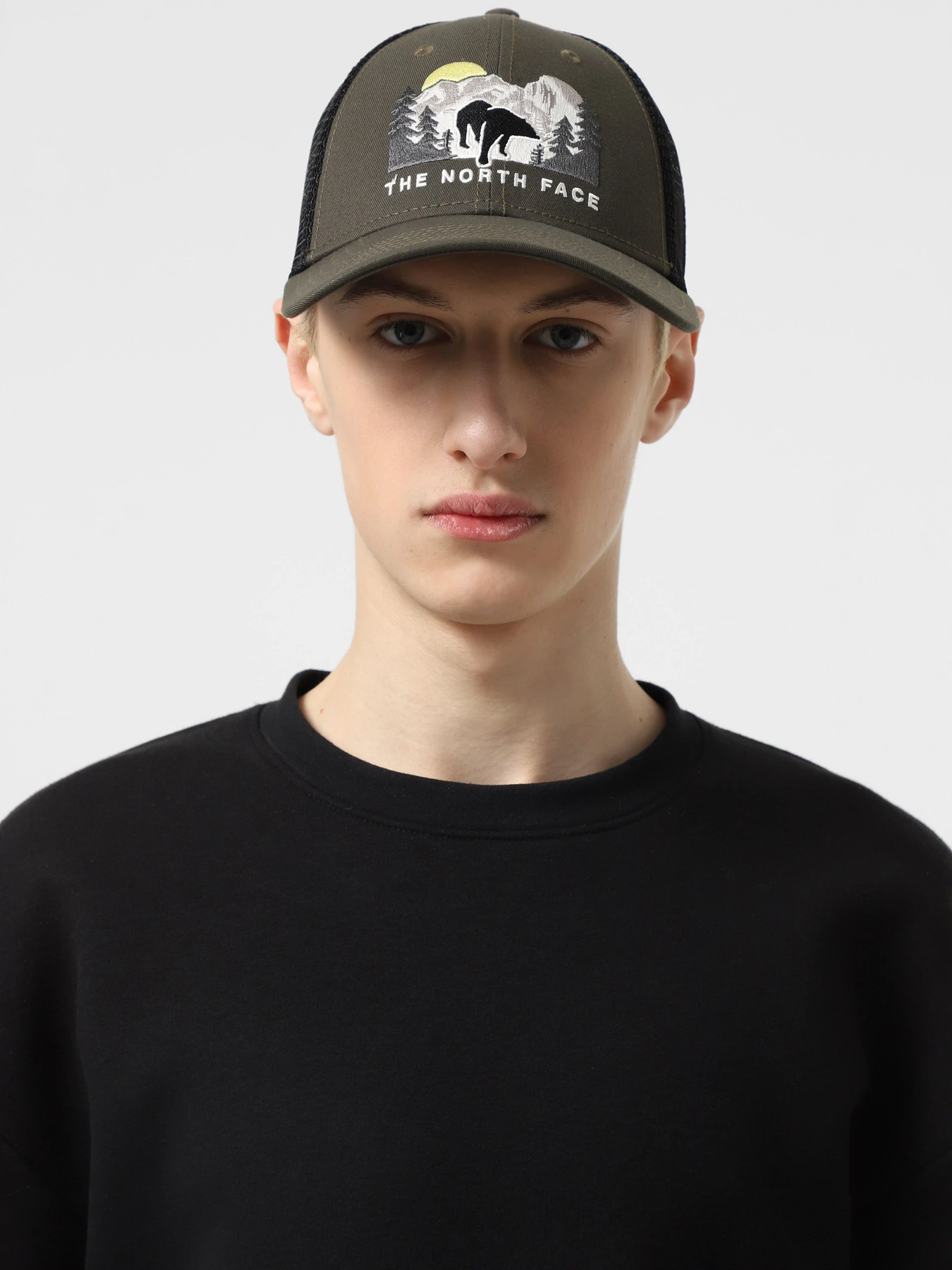 Шапки та кепки The North Face Embroidered Mudder Trucker модель NF0A7WH3YHO1 Шапки та кепки The North Face Embroidered Mudder Trucker модель NF0A7WH3YHO1 Фото