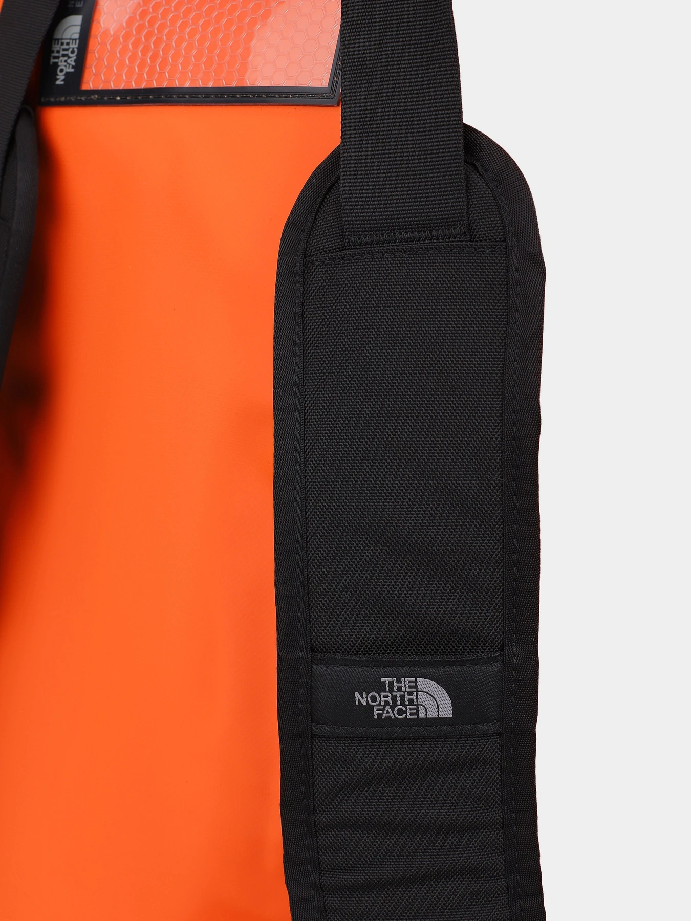 Дорожные сумки и чемоданы The North Face Base Camp Duffel - M 71L модель NF0A52SA9XI1 Дорожные сумки и чемоданы The North Face Base Camp Duffel - M 71L модель NF0A52SA9XI1 Фото