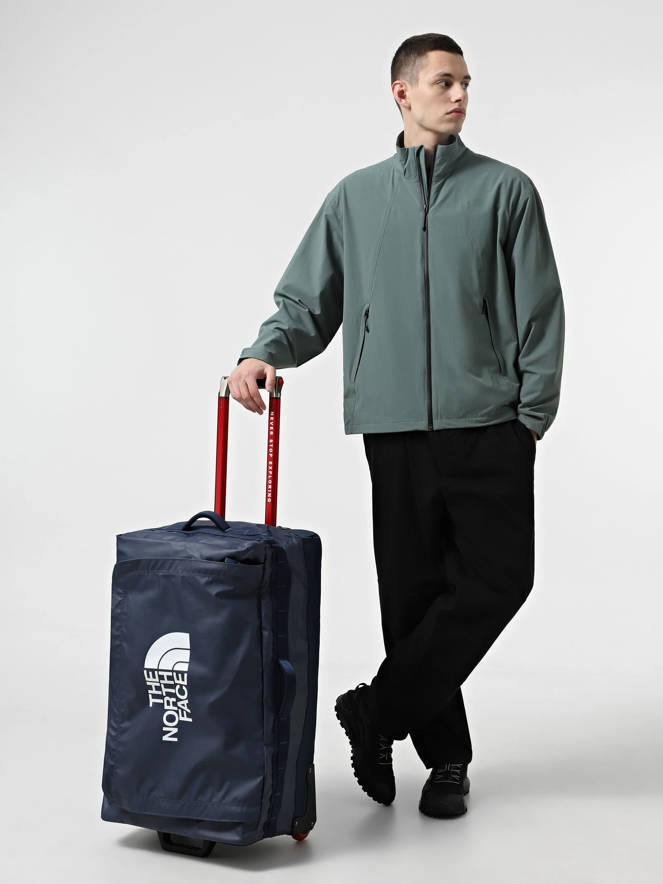 Дорожні сумки та валізи The North Face Base Camp Voyager Roller 29" 94L модель NF0A52UE9261 Фото