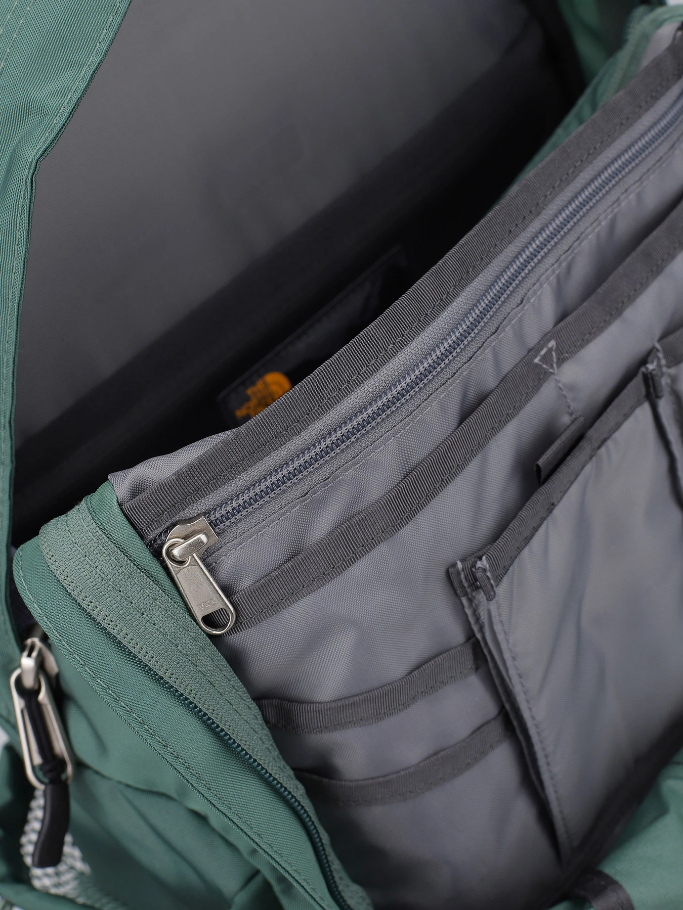 Рюкзаки The North Face Hot Shot Se 30L модель NF0A3KYJBDO1 Рюкзаки The North Face Hot Shot Se 30L модель NF0A3KYJBDO1 Фото