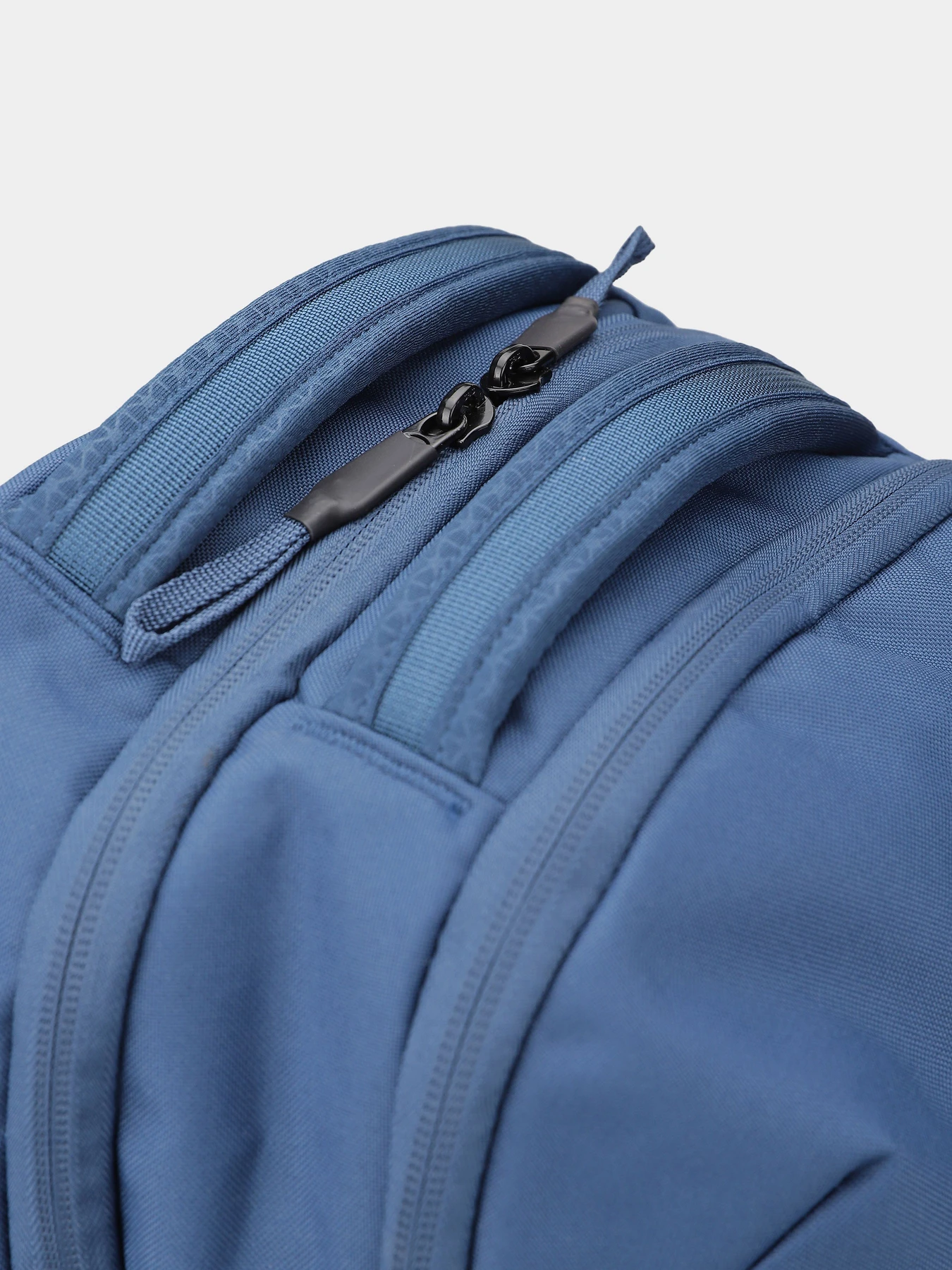 Рюкзаки The North Face Vault 27L модель NF0A3VY2ART1 Рюкзаки The North Face Vault 27L модель NF0A3VY2ART1 Фото