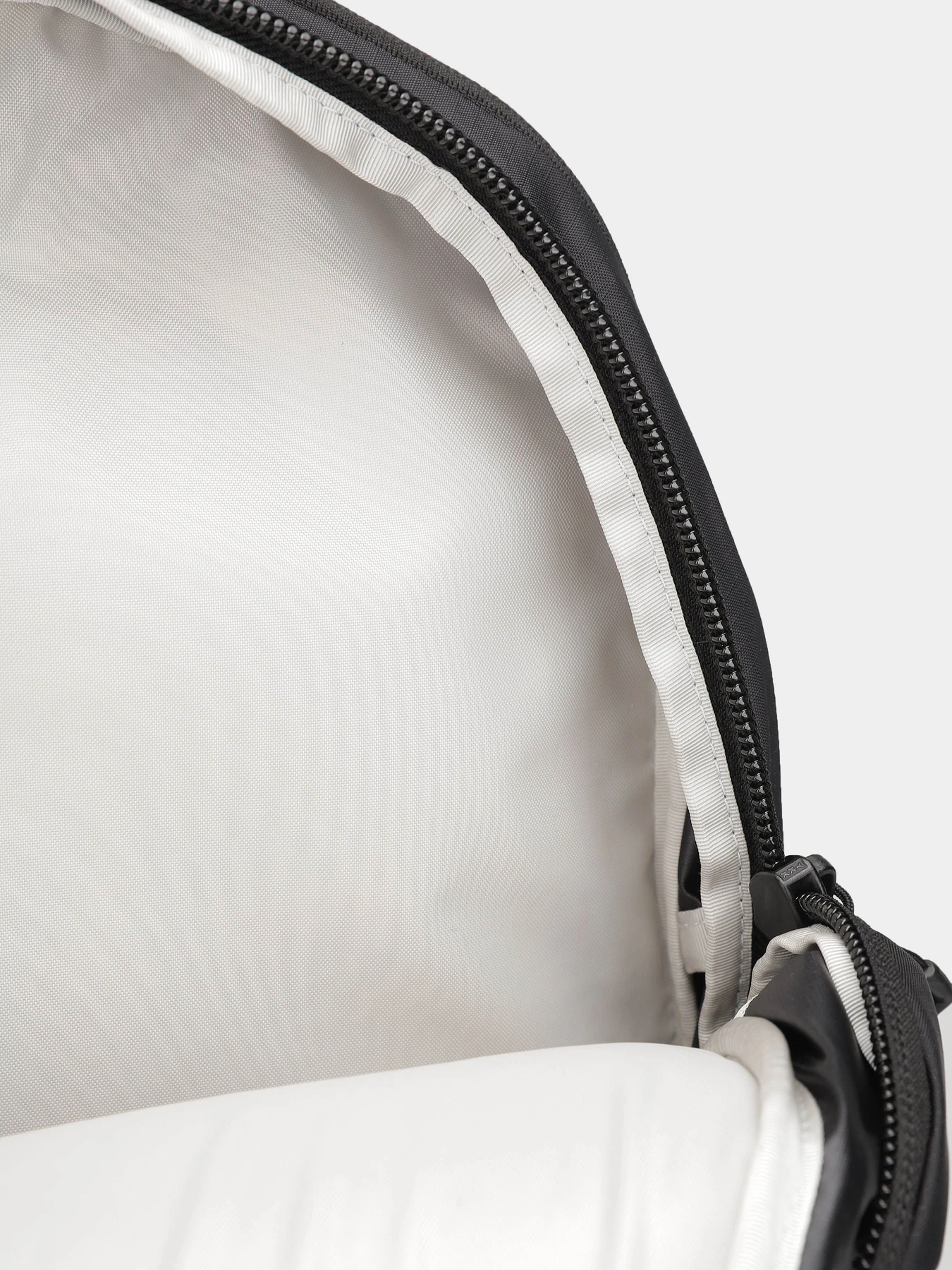 Рюкзаки The North Face Router 40L модель NF0A52SF4HF1 Рюкзаки The North Face Router 40L модель NF0A52SF4HF1 Фото