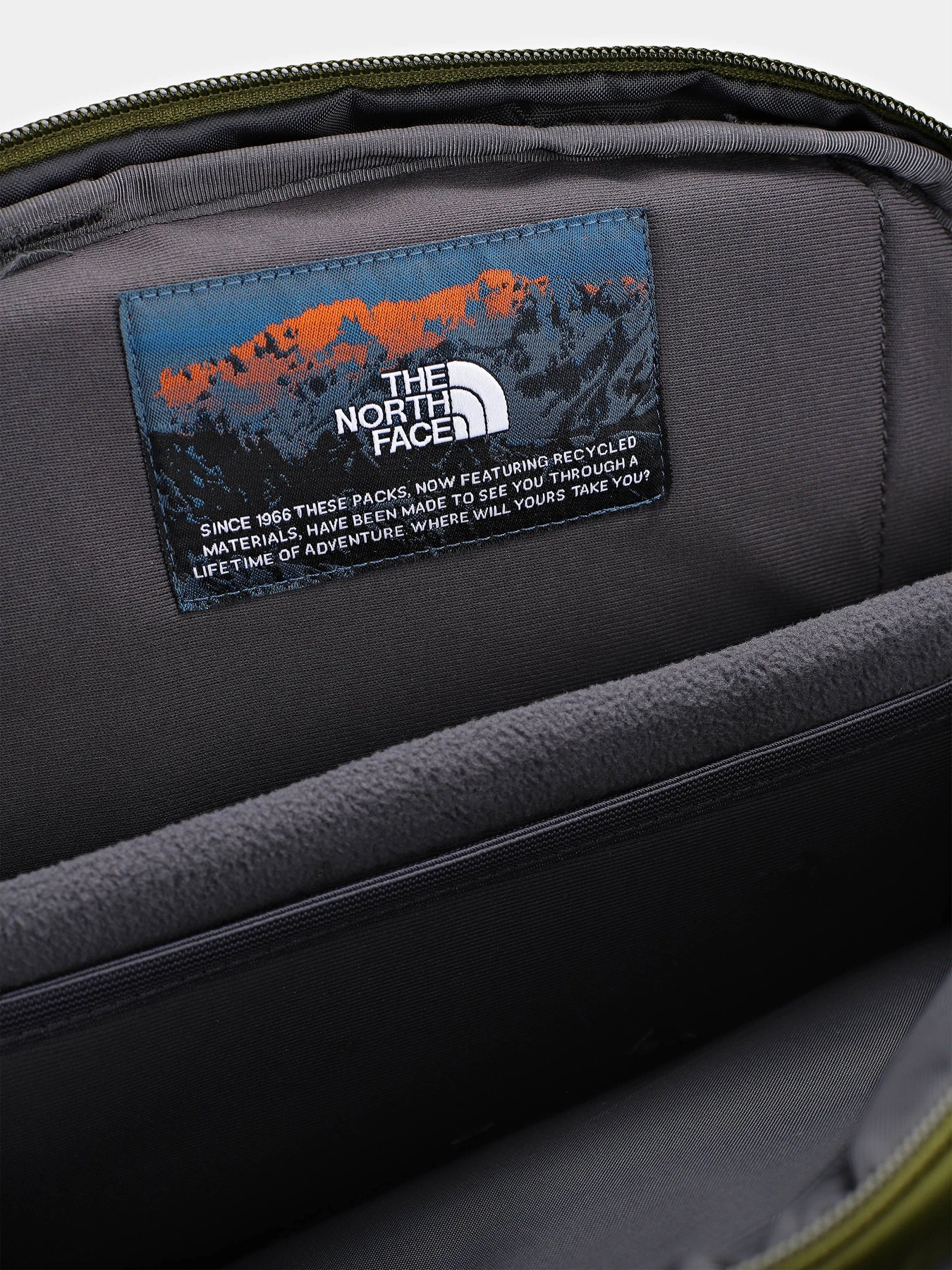 Рюкзаки The North Face Router 40L модель NF0A52SF4FR1 Рюкзаки The North Face Router 40L модель NF0A52SF4FR1 Фото