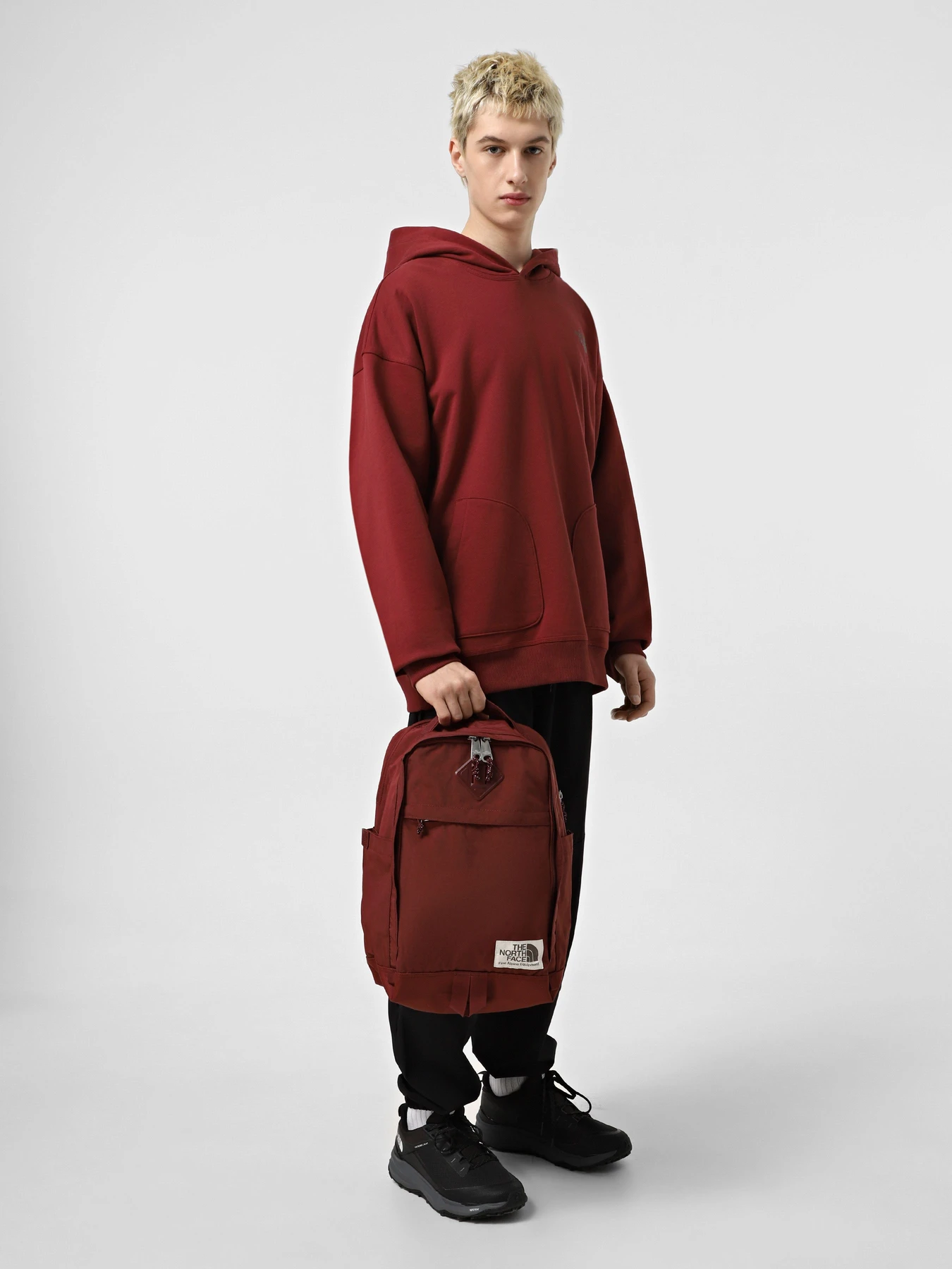 Рюкзаки The North Face Berkeley Daypack 16L модель NF0A52VQ82P1 Рюкзаки The North Face Berkeley Daypack 16L модель NF0A52VQ82P1 Фото