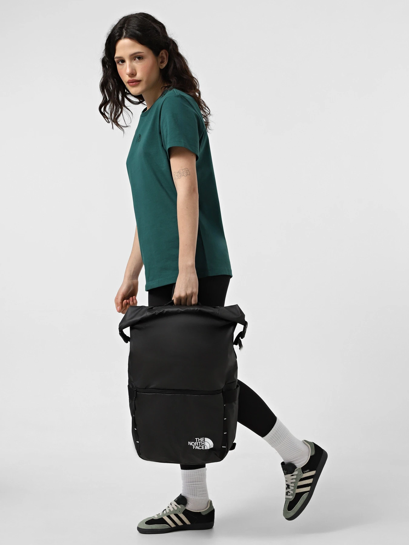Рюкзаки The North Face Base Camp Voyager 25L модель NF0A81DO53R1 Фото