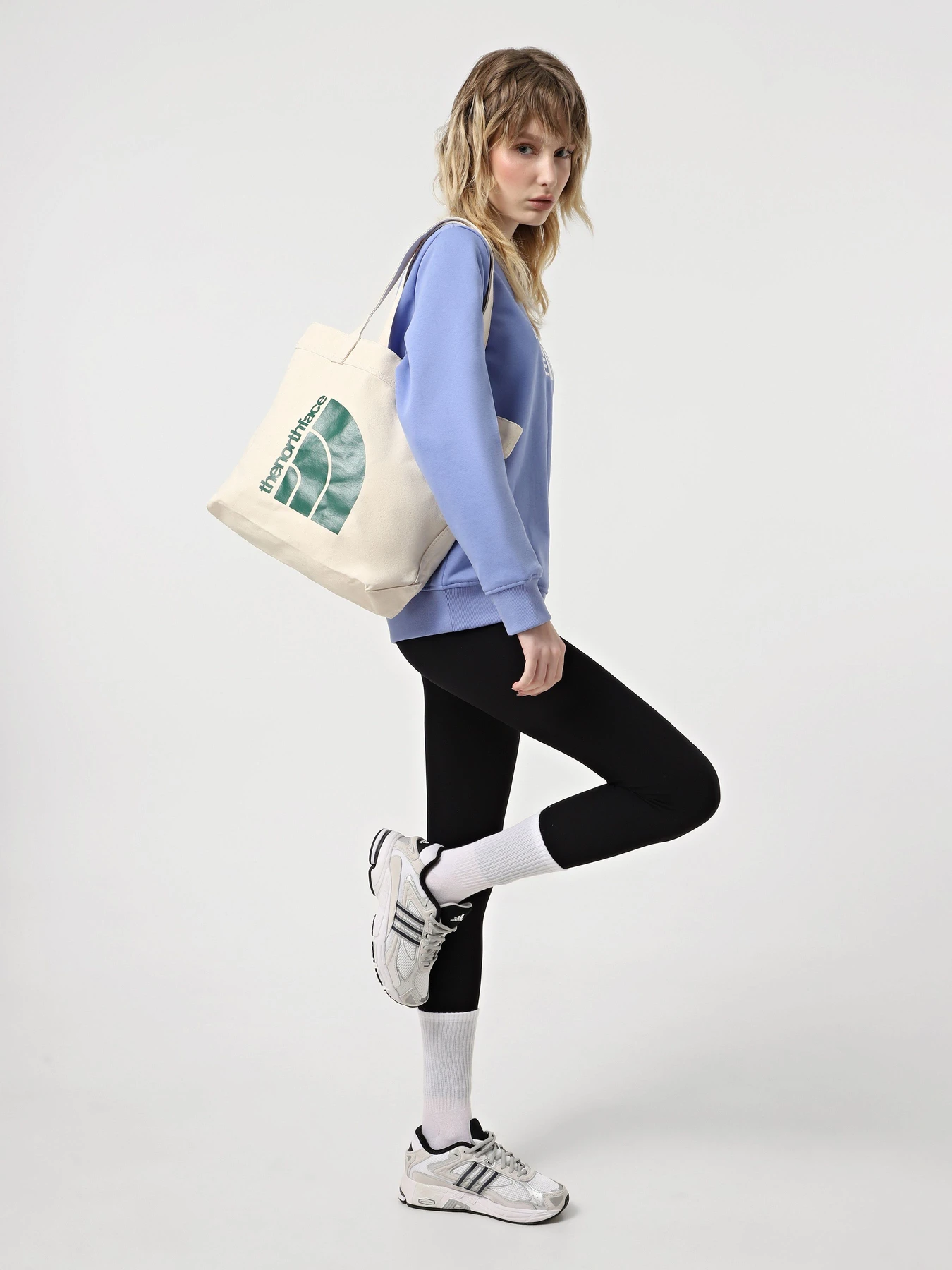 Сумки The North Face Cotton 17 L модель NF0A3VWQBUI1 Сумки The North Face Cotton 17 L модель NF0A3VWQBUI1 Фото
