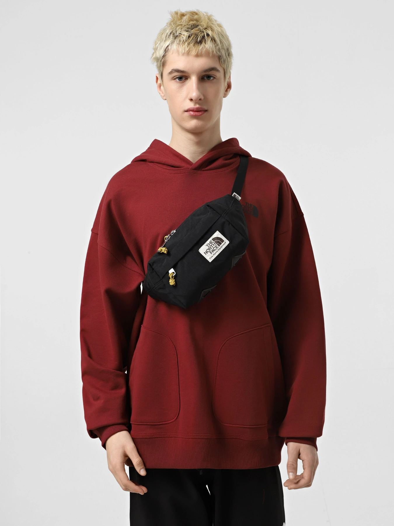 Сумки The North Face Berkeley Lumbar 4 L модель NF0A52VUASX1 Сумки The North Face Berkeley Lumbar 4 L модель NF0A52VUASX1 Фото