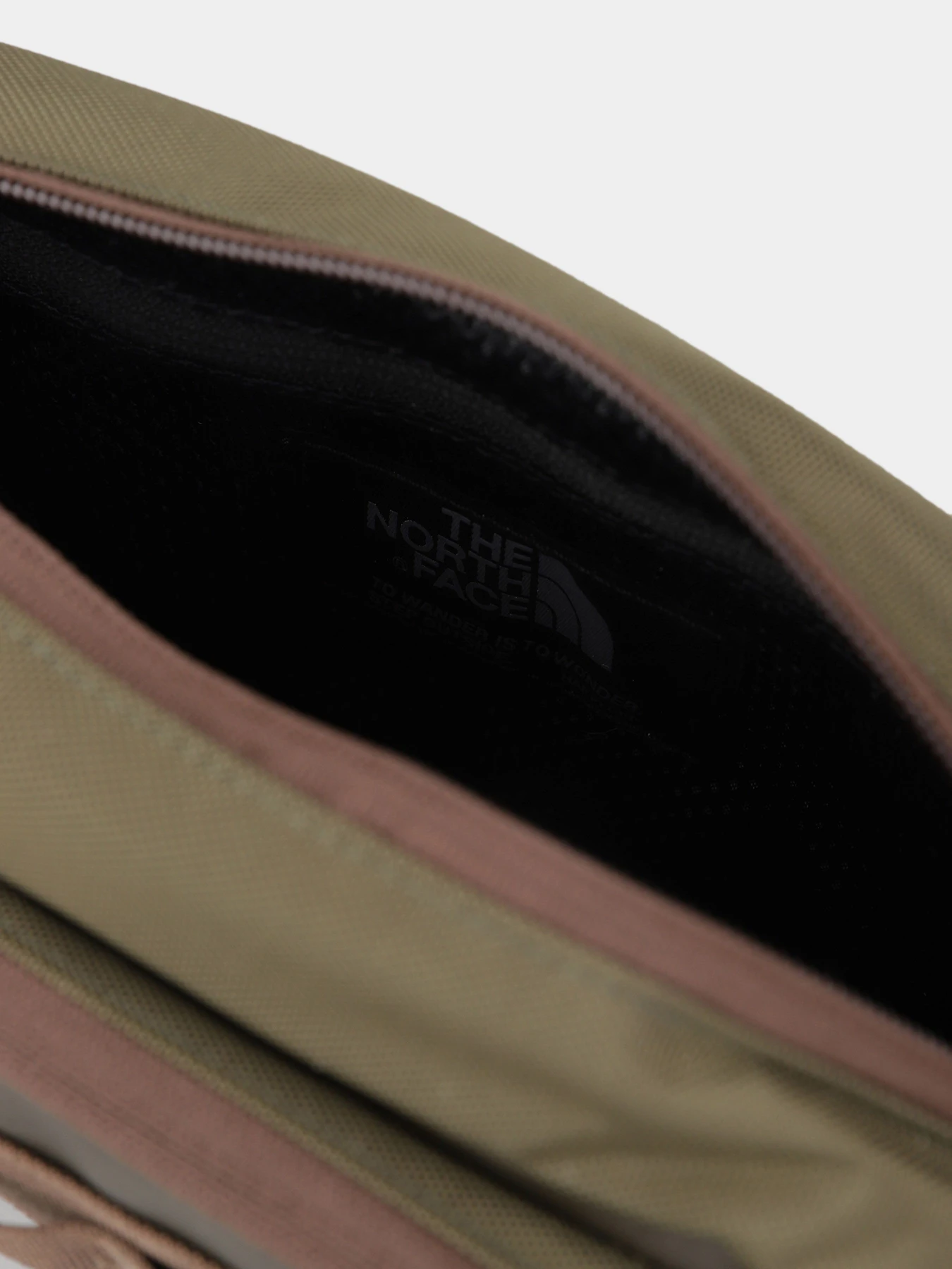 Сумки The North Face Base Camp Lumbar модель NF0A8BK5B7I1 Сумки The North Face Base Camp Lumbar модель NF0A8BK5B7I1 Фото