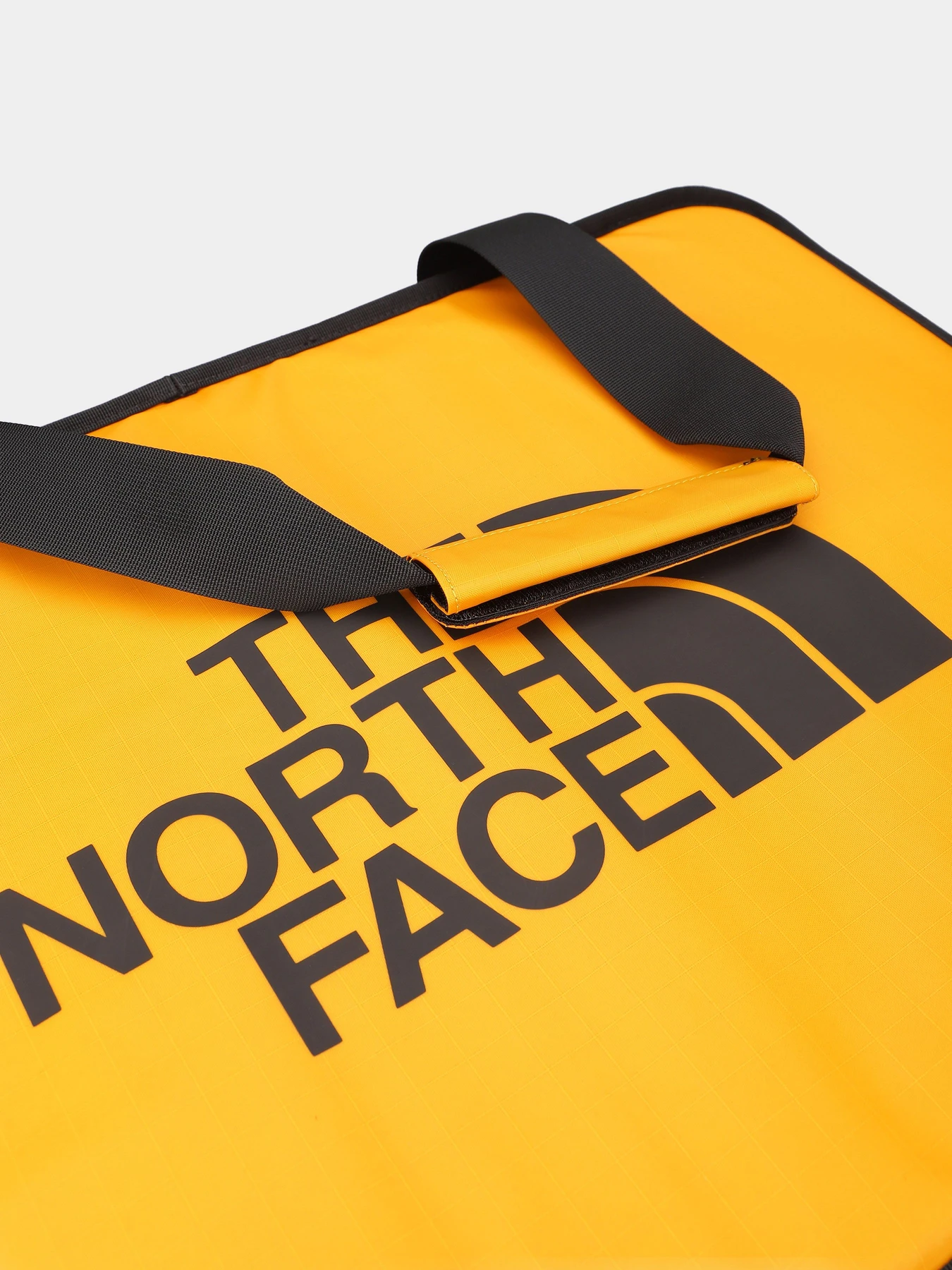Дорожные сумки и чемоданы The North Face Base Camp Gear Box M 65L модель NF0A81CD4WP1 Дорожные сумки и чемоданы The North Face Base Camp Gear Box M 65L модель NF0A81CD4WP1 Фото
