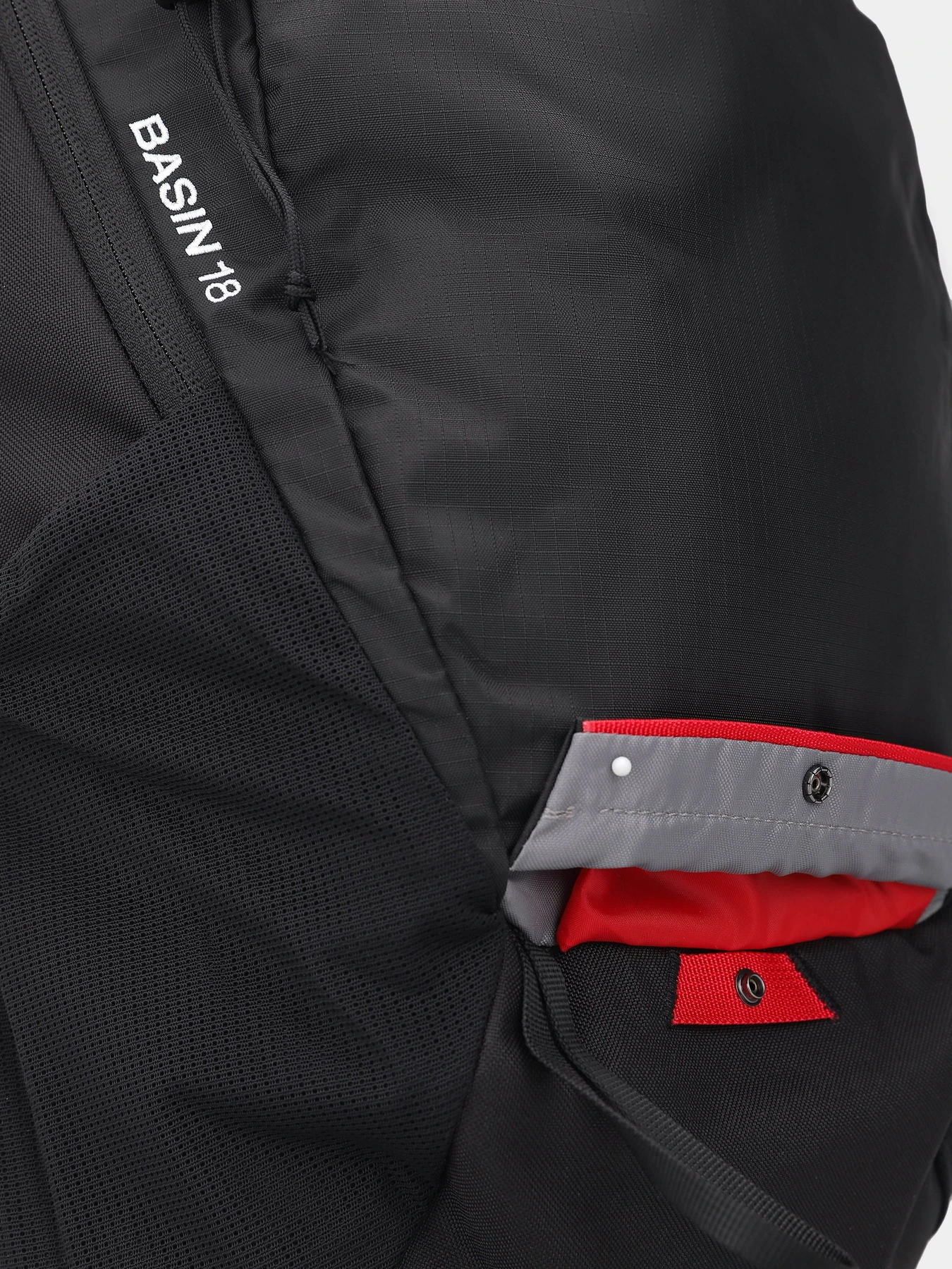 Рюкзаки The North Face Basin 18L модель NF0A52CZ4HF1 Рюкзаки The North Face Basin 18L модель NF0A52CZ4HF1 Фото