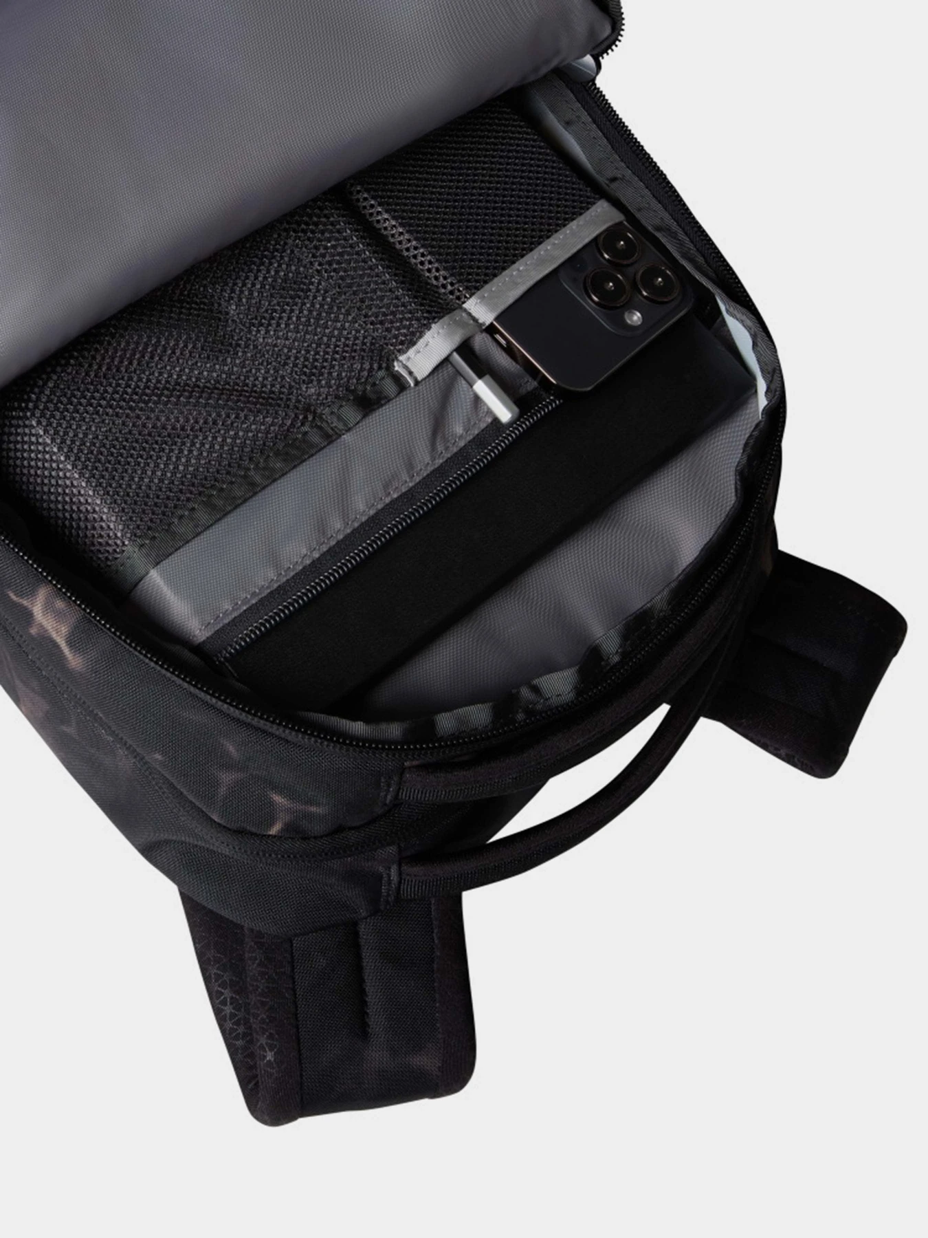 Рюкзаки The North Face Jester 28L модель NF0A3VXFDIG1 Фото