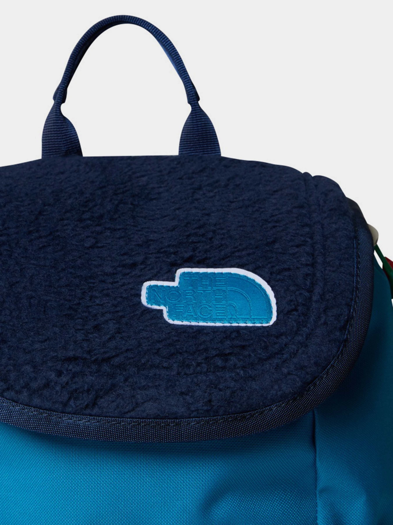 Рюкзаки The North Face Mini Explorer 10L модель NF0A52VWDIA1 Рюкзаки The North Face Mini Explorer 10L модель NF0A52VWDIA1 Фото