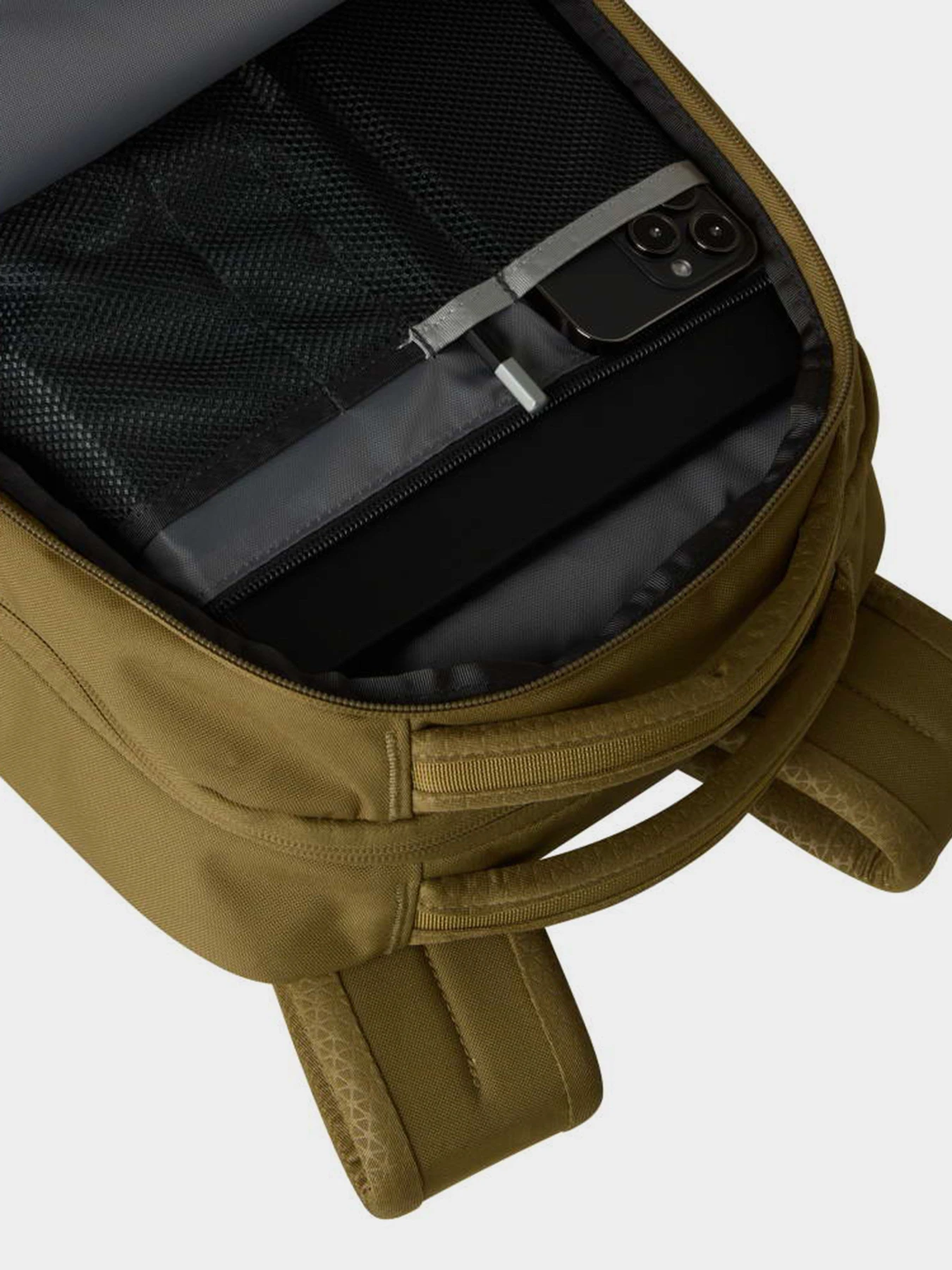 Рюкзаки The North Face VAULT модель NF0A3VY22EL1 Рюкзаки The North Face VAULT модель NF0A3VY22EL1 Фото