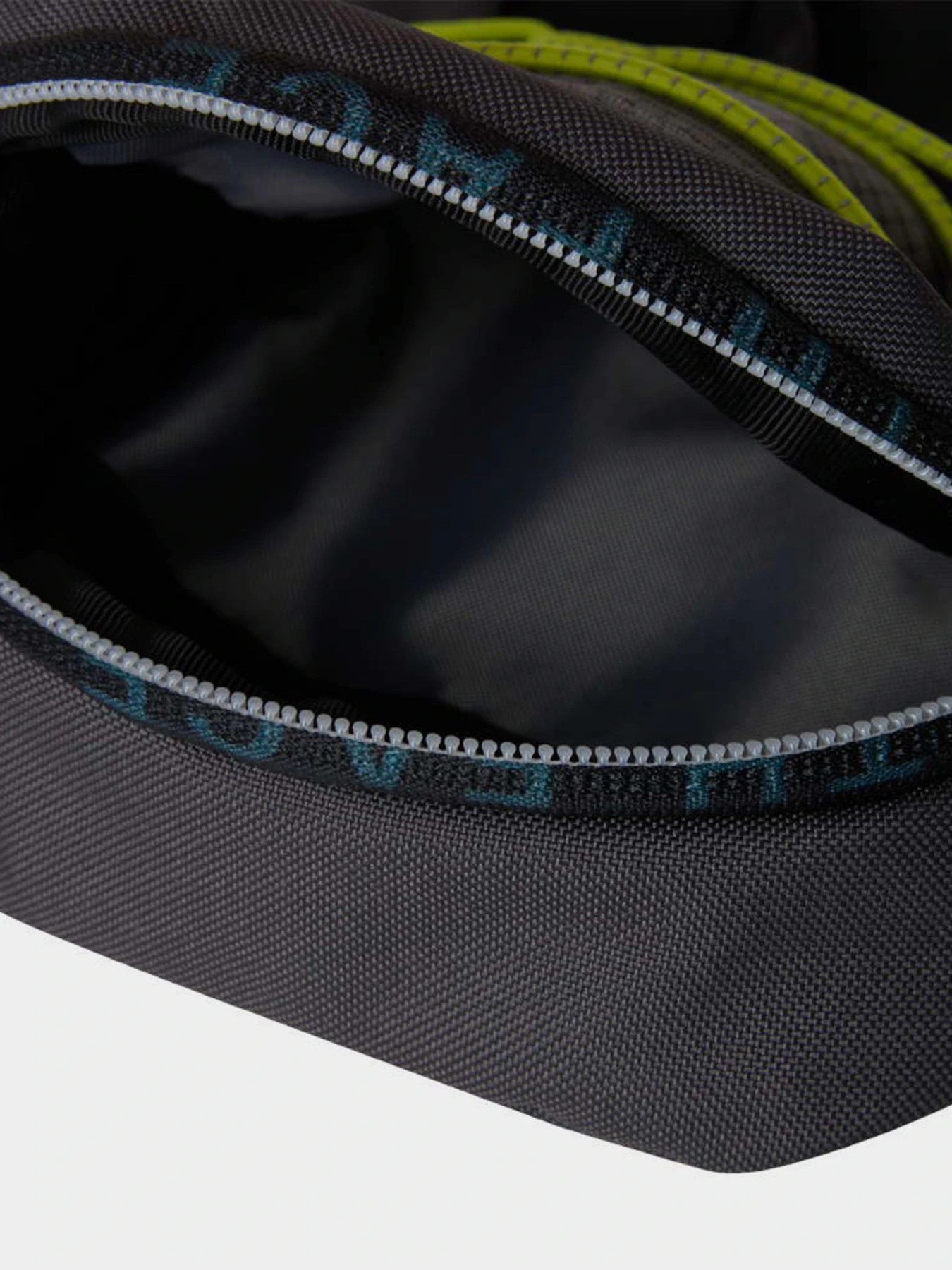 Сумки The North Face JESTER CROSSBODY модель NF0A52UCMSO1 Сумки The North Face JESTER CROSSBODY модель NF0A52UCMSO1 Фото