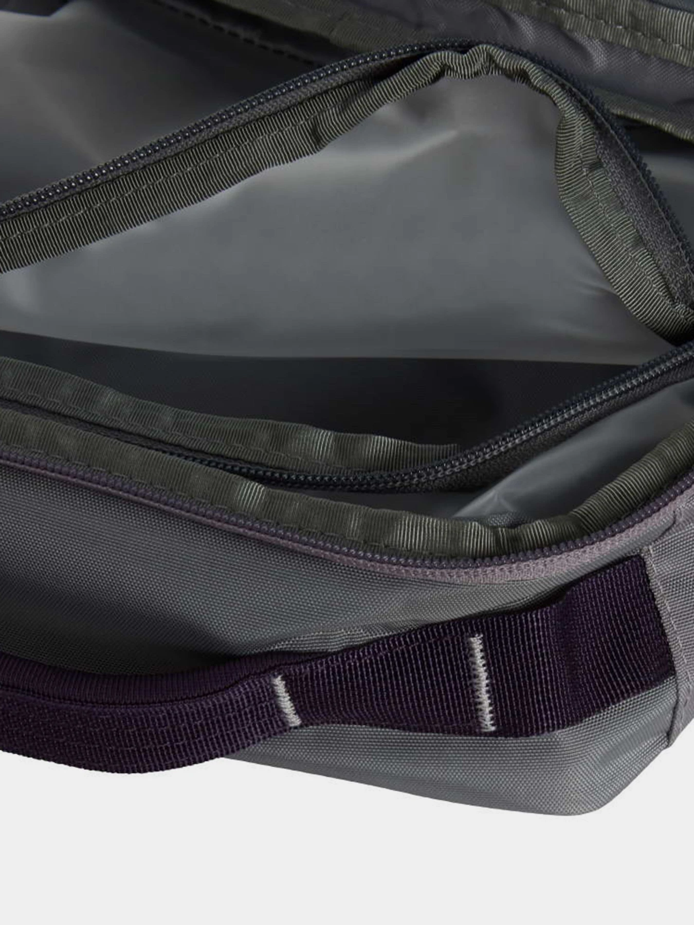 Сумки The North Face BASE CAMP VOYAGER TOILETRY KIT модель NF0A81BLN8R1 Фото
