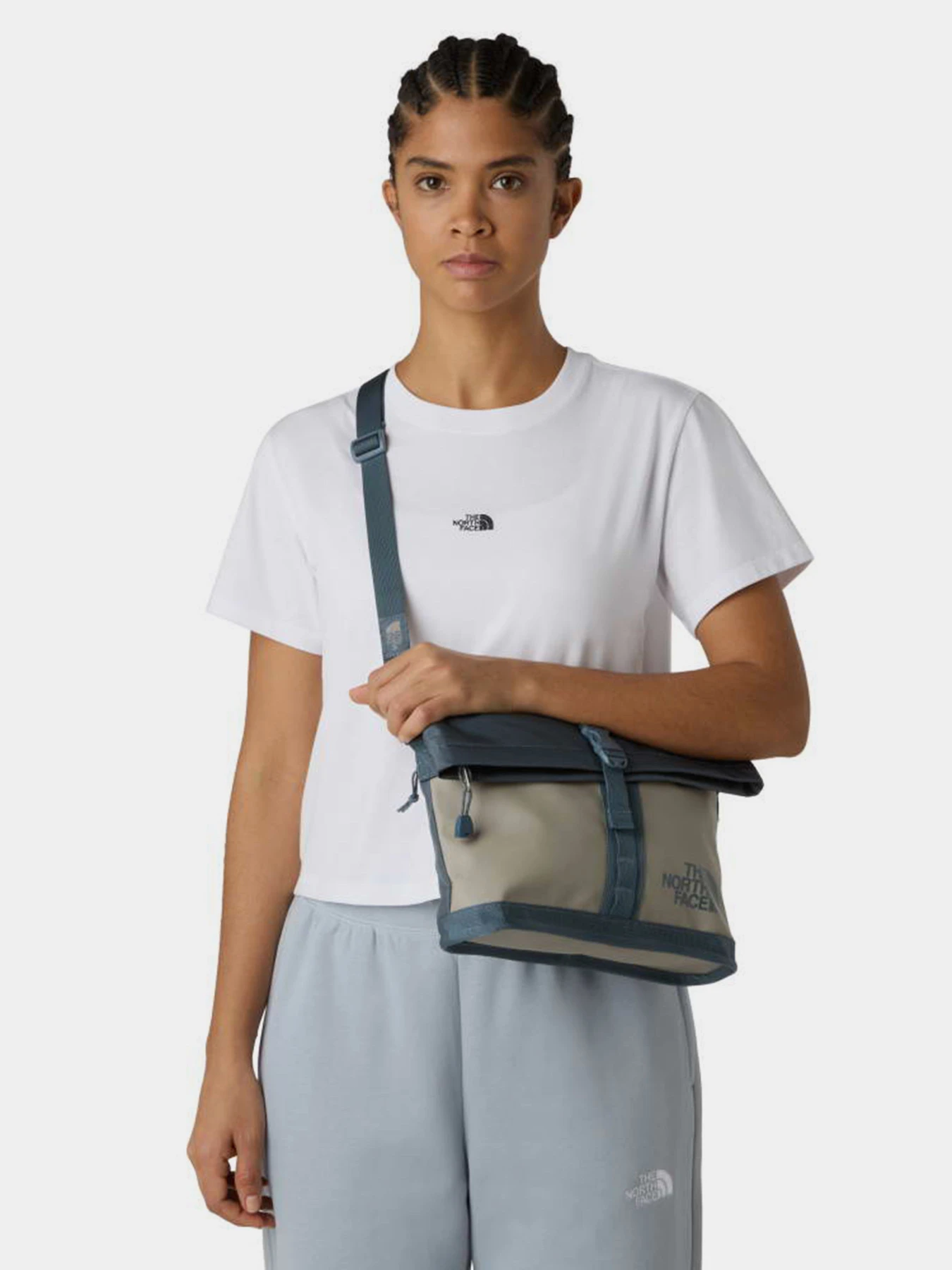 Сумки The North Face BASE CAMP SHOULDER BAG модель NF0A8BK6L451 Фото