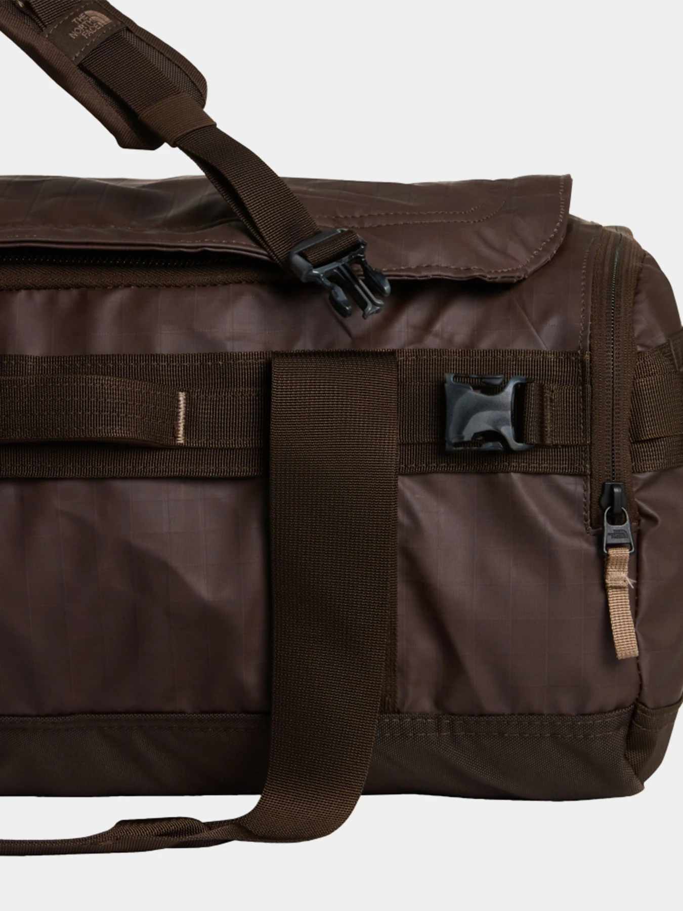 Дорожные сумки и чемоданы The North Face BASE CAMP VOYAGER DUFFEL 42L модель NF0A52RQTGV1 Дорожные сумки и чемоданы The North Face BASE CAMP VOYAGER DUFFEL 42L модель NF0A52RQTGV1 Фото
