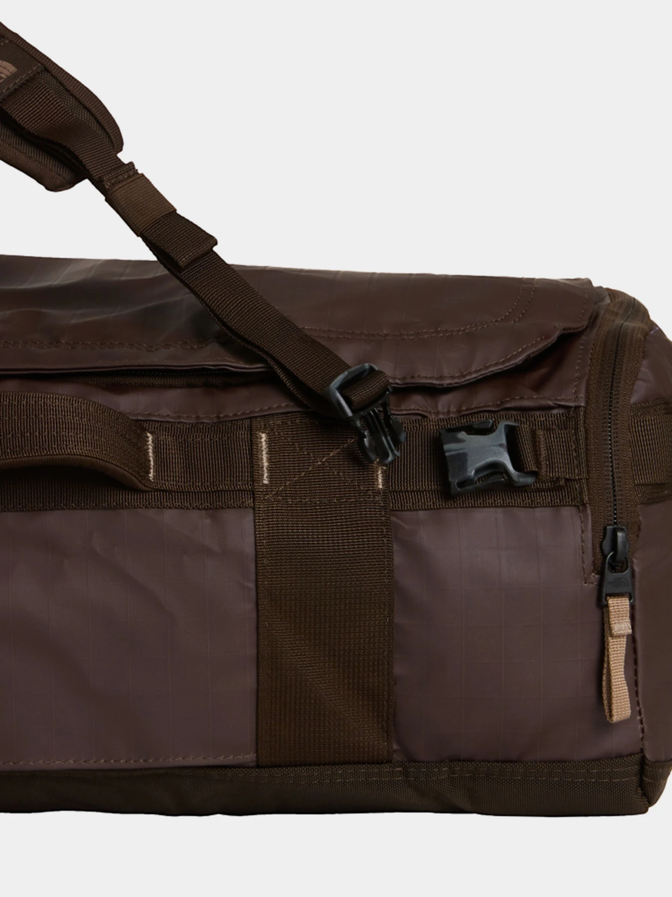 Дорожні сумки та валізи The North Face BASE CAMP VOYAGER DUFFEL 32L модель NF0A52RRTGV1 Фото
