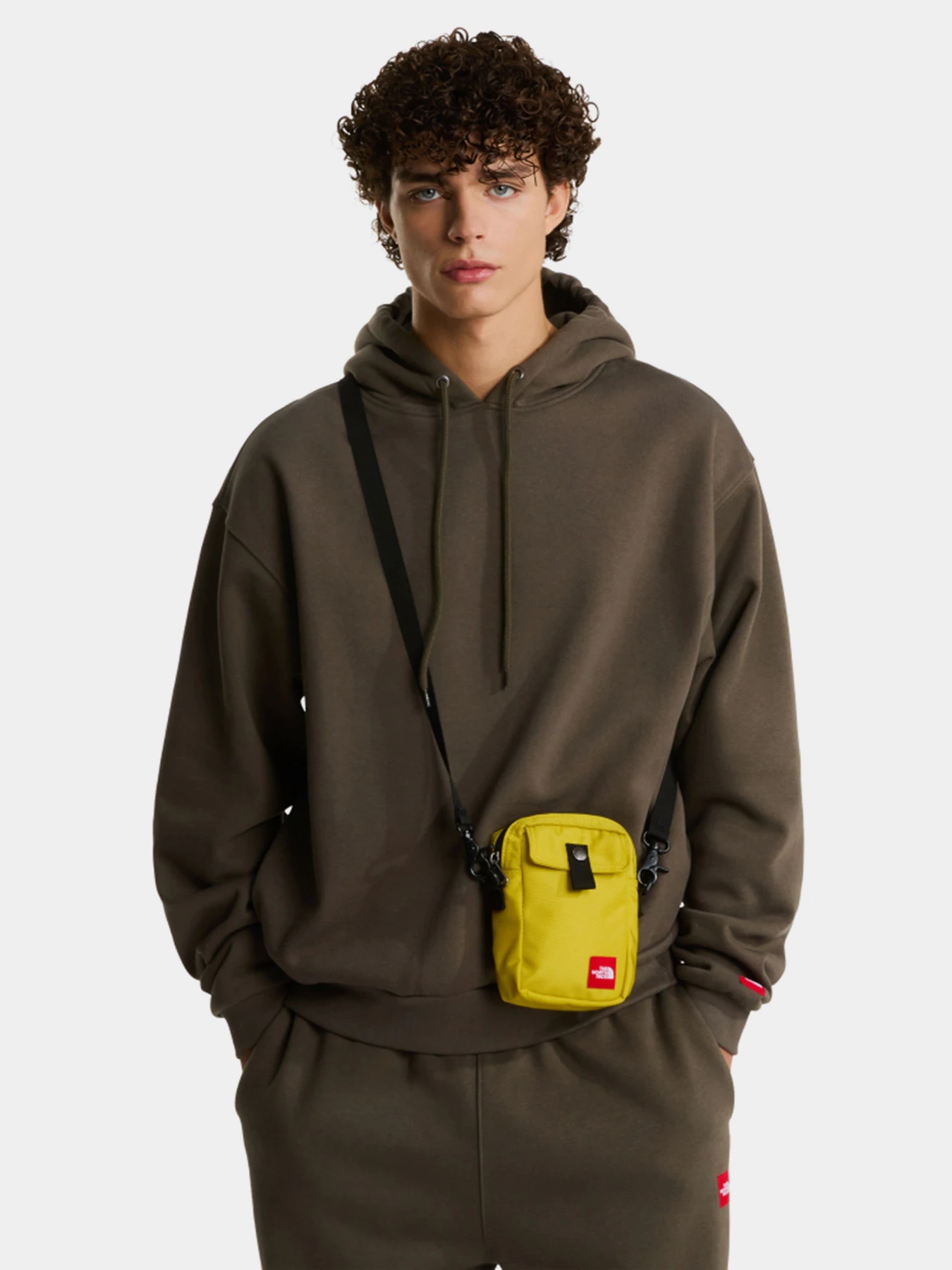 Сумки The North Face TNF RED BOX SMALL CARRY BAG модель NF0A8EG9NO71 Фото