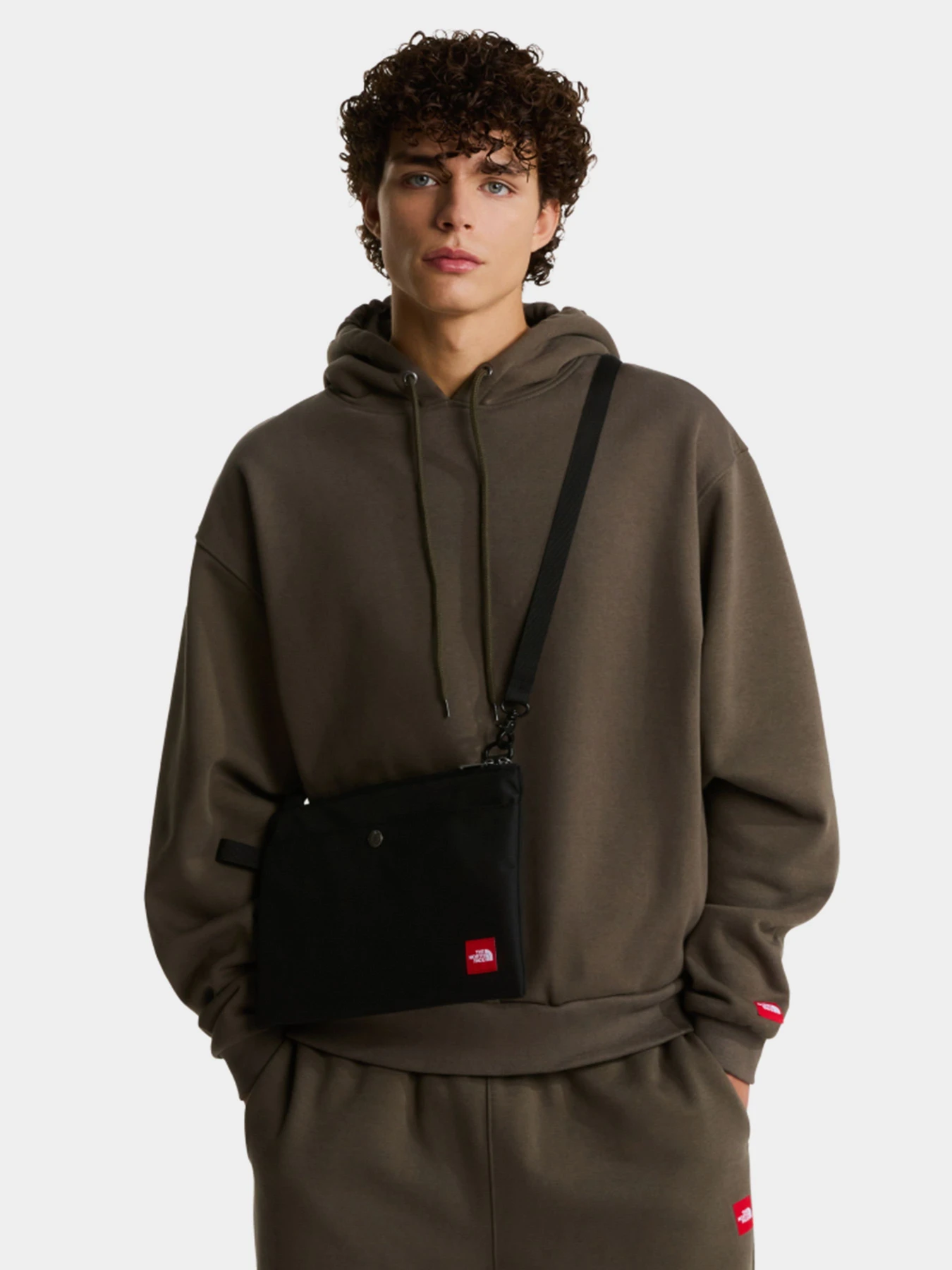 Сумки The North Face TNF RED BOX CARRY POUCH модель NF0A8HSAJK31 Сумки The North Face TNF RED BOX CARRY POUCH модель NF0A8HSAJK31 Фото